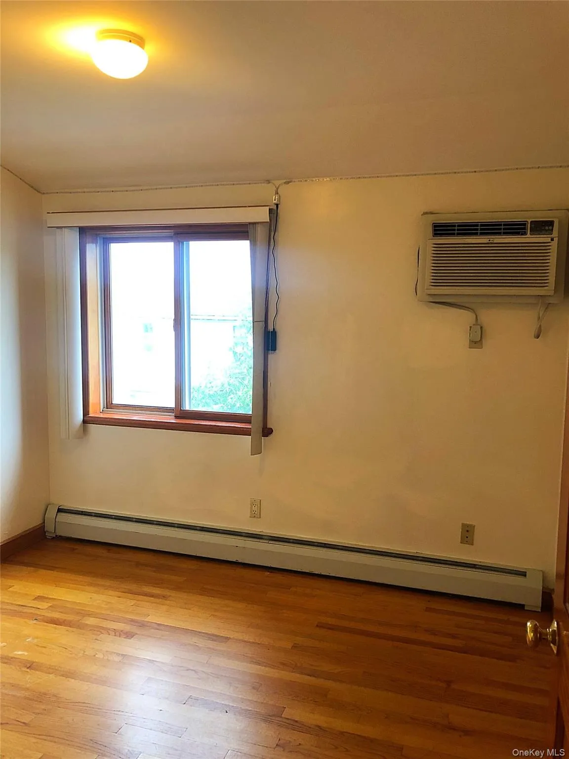 16446 77th Avenue, New York, NY, 3 Bedrooms Bedrooms, 6 Rooms Rooms,2 BathroomsBathrooms,Residential Lease,For Rent,77th,0,1046446 16446 77th Avenue, New York, NY, 3 Bedrooms Bedrooms, 6 Rooms Rooms,2 BathroomsBathrooms,Residential Lease,For Rent,77th,0,1046446