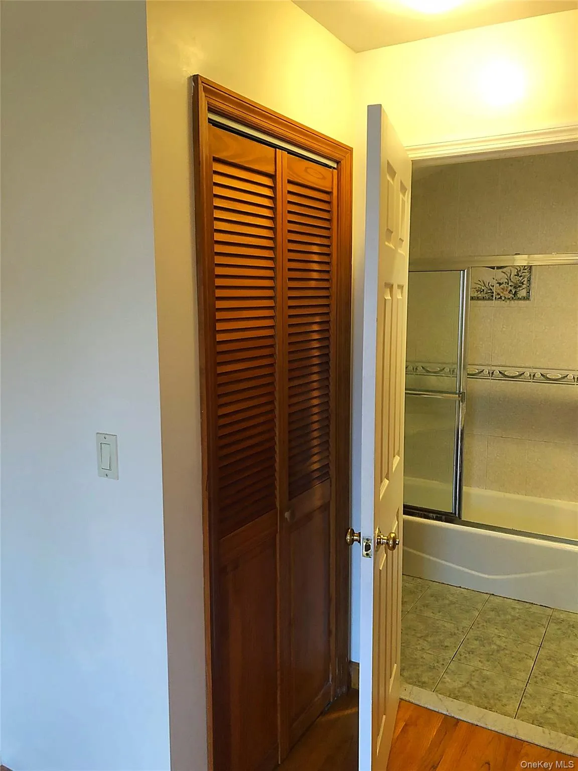 16446 77th Avenue, New York, NY, 3 Bedrooms Bedrooms, 6 Rooms Rooms,2 BathroomsBathrooms,Residential Lease,For Rent,77th,0,1046446 16446 77th Avenue, New York, NY, 3 Bedrooms Bedrooms, 6 Rooms Rooms,2 BathroomsBathrooms,Residential Lease,For Rent,77th,0,1046446