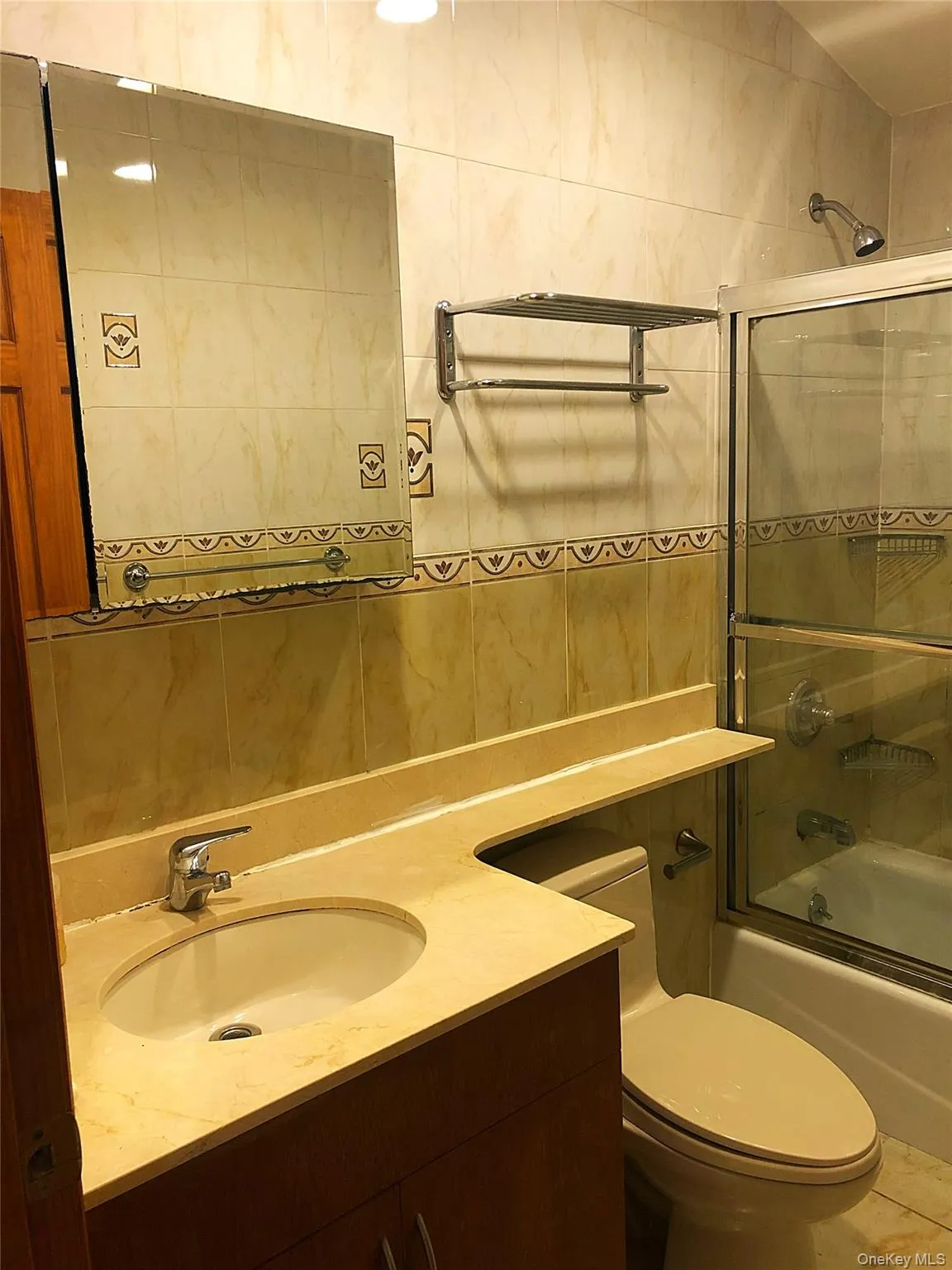 16446 77th Avenue, New York, NY, 3 Bedrooms Bedrooms, 6 Rooms Rooms,2 BathroomsBathrooms,Residential Lease,For Rent,77th,0,1046446 16446 77th Avenue, New York, NY, 3 Bedrooms Bedrooms, 6 Rooms Rooms,2 BathroomsBathrooms,Residential Lease,For Rent,77th,0,1046446