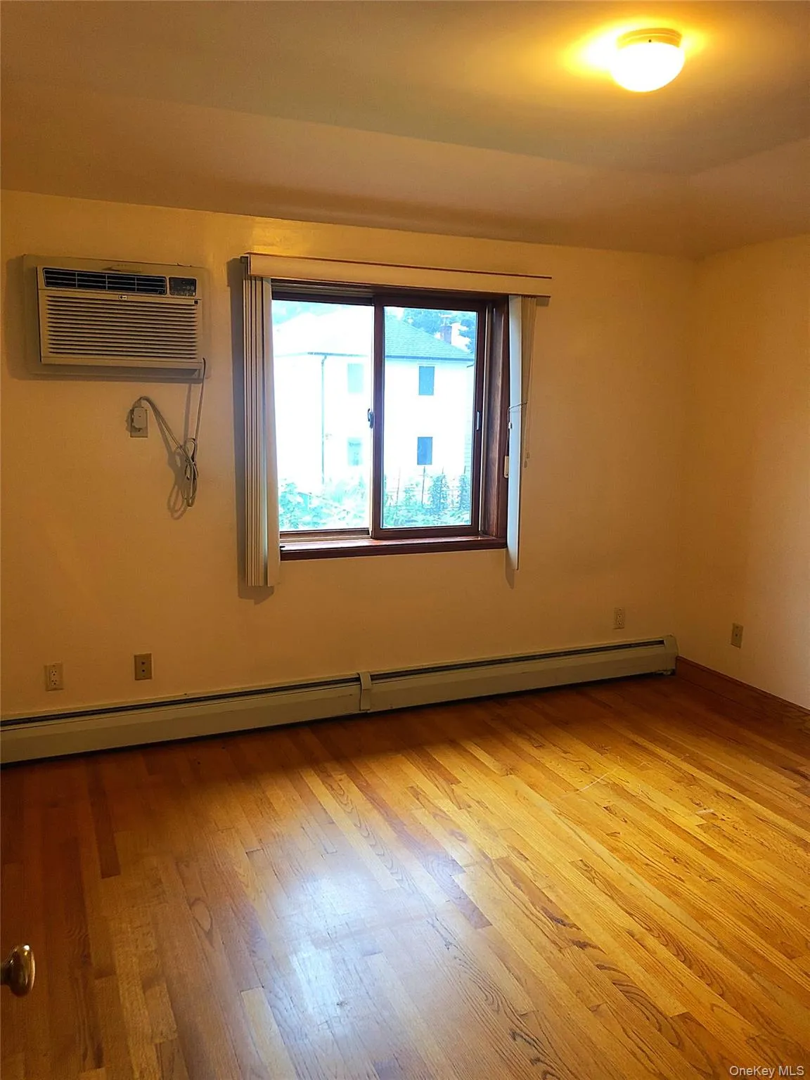 16446 77th Avenue, New York, NY, 3 Bedrooms Bedrooms, 6 Rooms Rooms,2 BathroomsBathrooms,Residential Lease,For Rent,77th,0,1046446 16446 77th Avenue, New York, NY, 3 Bedrooms Bedrooms, 6 Rooms Rooms,2 BathroomsBathrooms,Residential Lease,For Rent,77th,0,1046446