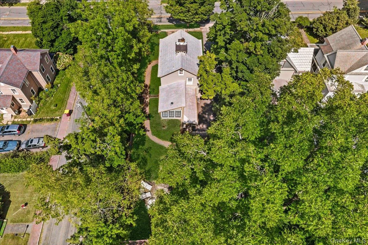 85 West Street, Warwick (town), NY, 3 Bedrooms Bedrooms, 9 Rooms Rooms,1 BathroomBathrooms,Residential,For Rent,West,0,1046455 85 West Street, Warwick (town), NY, 3 Bedrooms Bedrooms, 9 Rooms Rooms,1 BathroomBathrooms,Residential,For Rent,West,0,1046455