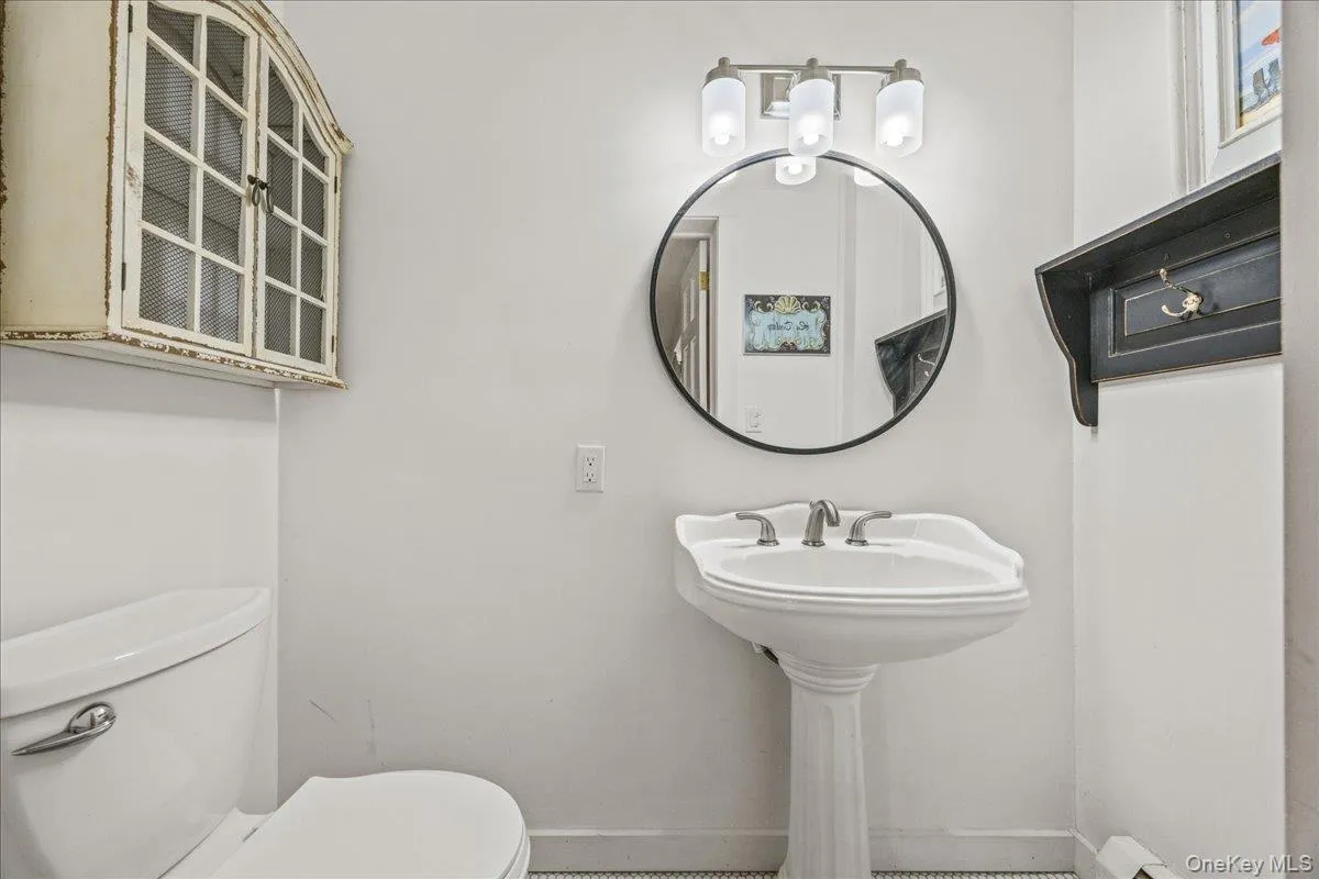 85 West Street, Warwick (town), NY, 3 Bedrooms Bedrooms, 9 Rooms Rooms,1 BathroomBathrooms,Residential,For Rent,West,0,1046455 85 West Street, Warwick (town), NY, 3 Bedrooms Bedrooms, 9 Rooms Rooms,1 BathroomBathrooms,Residential,For Rent,West,0,1046455