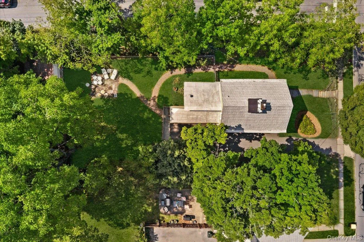 85 West Street, Warwick (town), NY, 3 Bedrooms Bedrooms, 9 Rooms Rooms,1 BathroomBathrooms,Residential,For Rent,West,0,1046455 85 West Street, Warwick (town), NY, 3 Bedrooms Bedrooms, 9 Rooms Rooms,1 BathroomBathrooms,Residential,For Rent,West,0,1046455