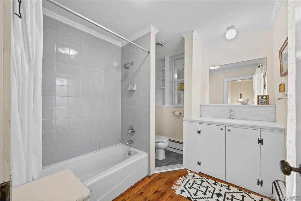 85 West Street, Warwick (town), NY, 3 Bedrooms Bedrooms, 9 Rooms Rooms,1 BathroomBathrooms,Residential,For Rent,West,0,1046455 85 West Street, Warwick (town), NY, 3 Bedrooms Bedrooms, 9 Rooms Rooms,1 BathroomBathrooms,Residential,For Rent,West,0,1046455