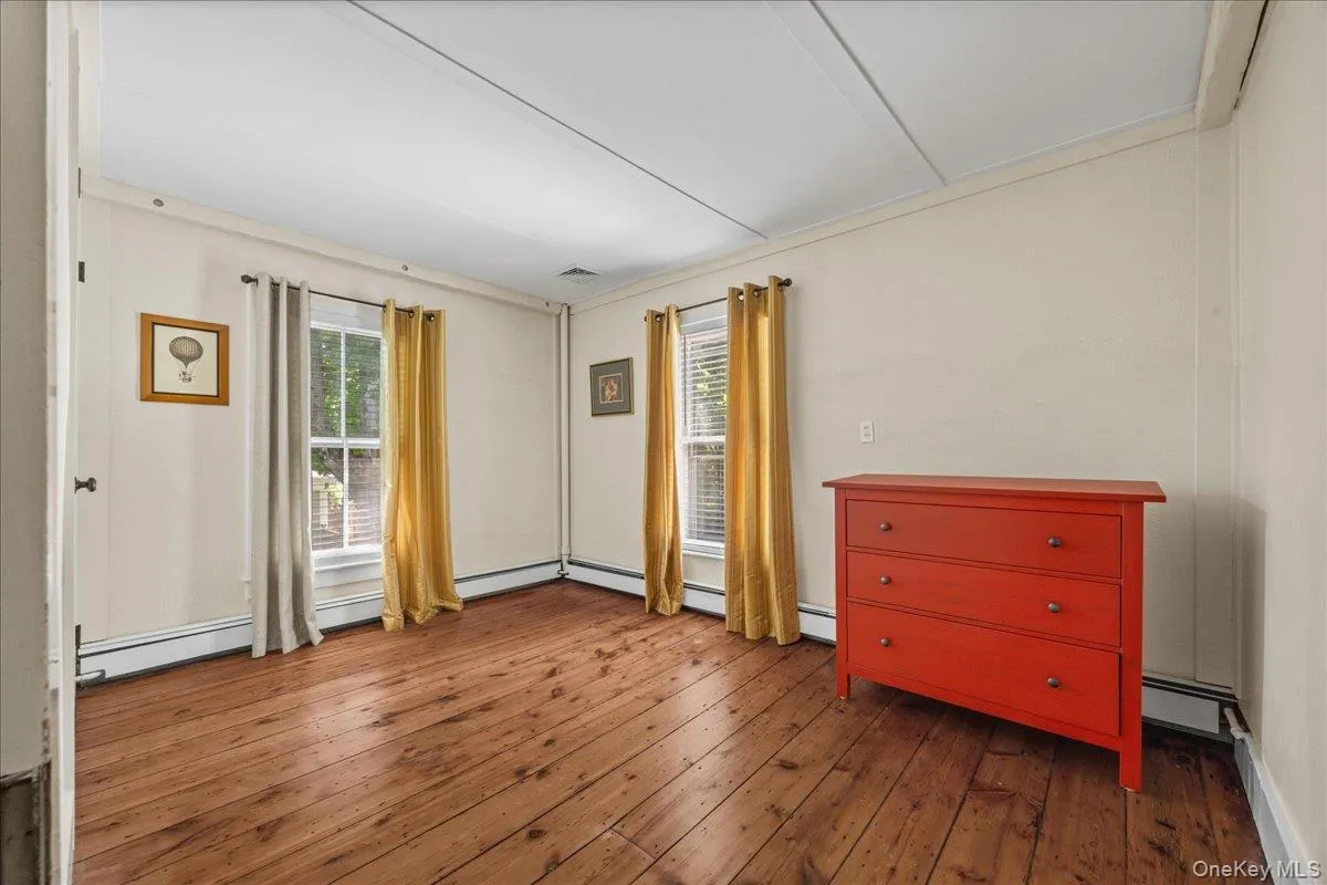 85 West Street, Warwick (town), NY, 3 Bedrooms Bedrooms, 9 Rooms Rooms,1 BathroomBathrooms,Residential,For Rent,West,0,1046455 85 West Street, Warwick (town), NY, 3 Bedrooms Bedrooms, 9 Rooms Rooms,1 BathroomBathrooms,Residential,For Rent,West,0,1046455