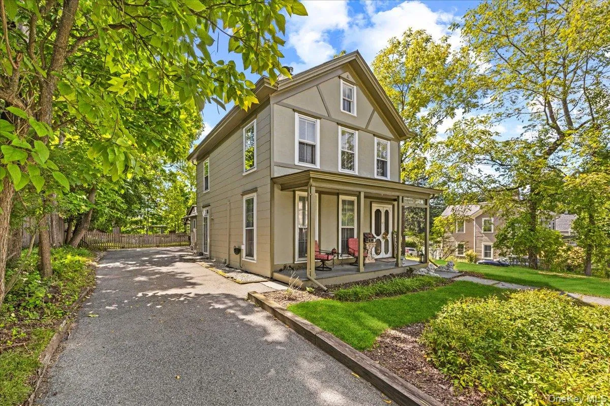 85 West Street, Warwick (town), NY, 3 Bedrooms Bedrooms, 9 Rooms Rooms,1 BathroomBathrooms,Residential,For Rent,West,0,1046455 85 West Street, Warwick (town), NY, 3 Bedrooms Bedrooms, 9 Rooms Rooms,1 BathroomBathrooms,Residential,For Rent,West,0,1046455