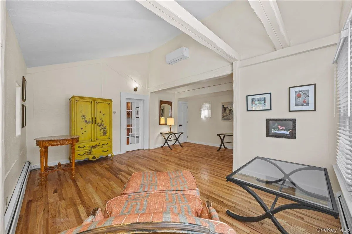 85 West Street, Warwick (town), NY, 3 Bedrooms Bedrooms, 9 Rooms Rooms,1 BathroomBathrooms,Residential,For Rent,West,0,1046455 85 West Street, Warwick (town), NY, 3 Bedrooms Bedrooms, 9 Rooms Rooms,1 BathroomBathrooms,Residential,For Rent,West,0,1046455