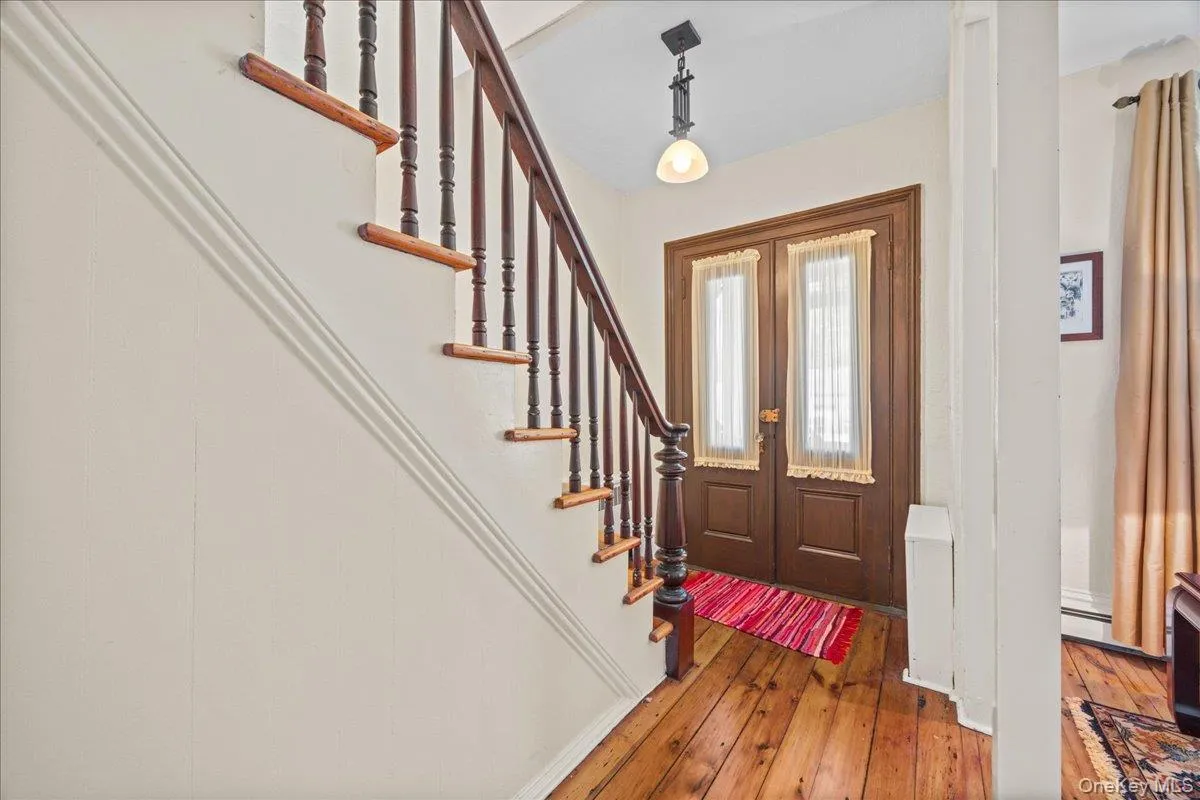 85 West Street, Warwick (town), NY, 3 Bedrooms Bedrooms, 9 Rooms Rooms,1 BathroomBathrooms,Residential,For Rent,West,0,1046455 85 West Street, Warwick (town), NY, 3 Bedrooms Bedrooms, 9 Rooms Rooms,1 BathroomBathrooms,Residential,For Rent,West,0,1046455