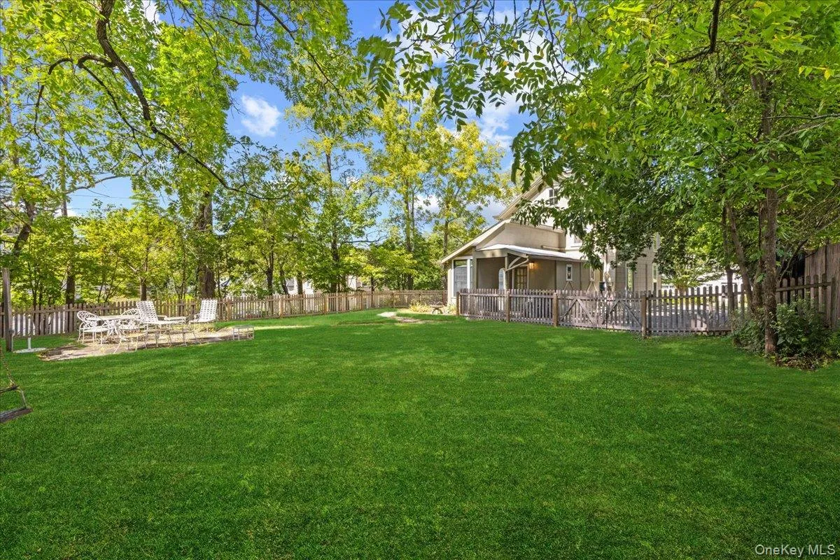 85 West Street, Warwick (town), NY, 3 Bedrooms Bedrooms, 9 Rooms Rooms,1 BathroomBathrooms,Residential,For Rent,West,0,1046455 85 West Street, Warwick (town), NY, 3 Bedrooms Bedrooms, 9 Rooms Rooms,1 BathroomBathrooms,Residential,For Rent,West,0,1046455