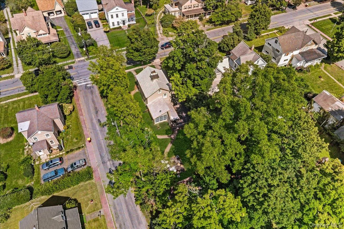85 West Street, Warwick (town), NY, 3 Bedrooms Bedrooms, 9 Rooms Rooms,1 BathroomBathrooms,Residential,For Rent,West,0,1046455 85 West Street, Warwick (town), NY, 3 Bedrooms Bedrooms, 9 Rooms Rooms,1 BathroomBathrooms,Residential,For Rent,West,0,1046455