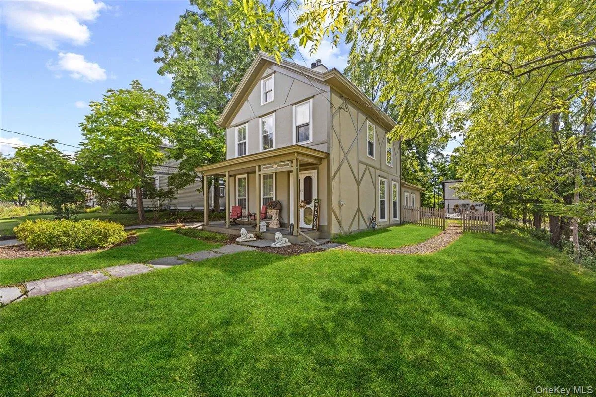 85 West Street, Warwick (town), NY, 3 Bedrooms Bedrooms, 9 Rooms Rooms,1 BathroomBathrooms,Residential,For Rent,West,0,1046455 85 West Street, Warwick (town), NY, 3 Bedrooms Bedrooms, 9 Rooms Rooms,1 BathroomBathrooms,Residential,For Rent,West,0,1046455