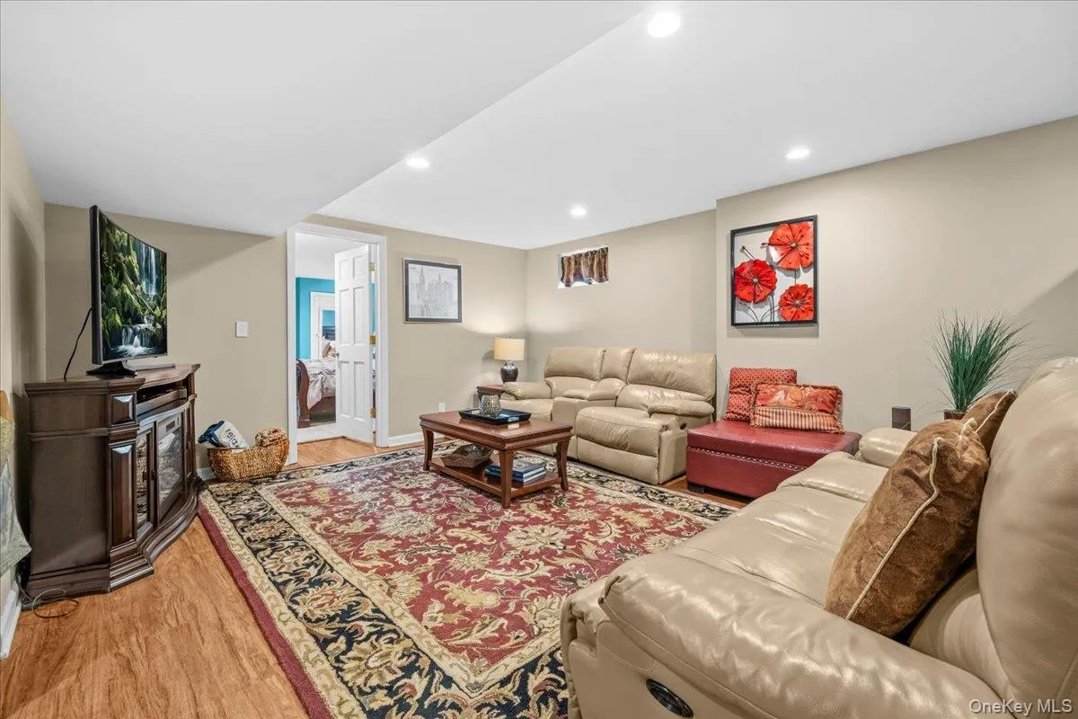 15 Robinson Avenue, Bedford, NY, 3 Bedrooms Bedrooms, 7 Rooms Rooms,2 BathroomsBathrooms,Residential,For Rent,Robinson,0,1046458 15 Robinson Avenue, Bedford, NY, 3 Bedrooms Bedrooms, 7 Rooms Rooms,2 BathroomsBathrooms,Residential,For Rent,Robinson,0,1046458