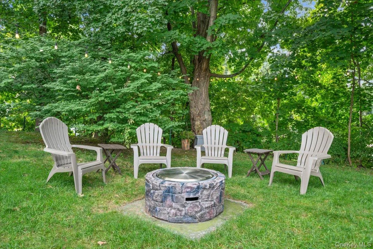 15 Robinson Avenue, Bedford, NY, 3 Bedrooms Bedrooms, 7 Rooms Rooms,2 BathroomsBathrooms,Residential,For Rent,Robinson,0,1046458 15 Robinson Avenue, Bedford, NY, 3 Bedrooms Bedrooms, 7 Rooms Rooms,2 BathroomsBathrooms,Residential,For Rent,Robinson,0,1046458