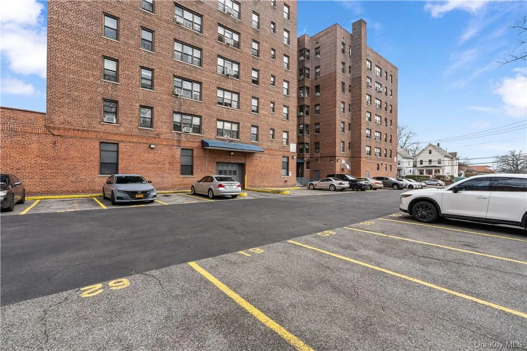 33 William Street, Mount Vernon, NY, 1 Bedroom Bedrooms, 3 Rooms Rooms,1 BathroomBathrooms,Residential Lease,For Rent,William,0,1046460 33 William Street, Mount Vernon, NY, 1 Bedroom Bedrooms, 3 Rooms Rooms,1 BathroomBathrooms,Residential Lease,For Rent,William,0,1046460