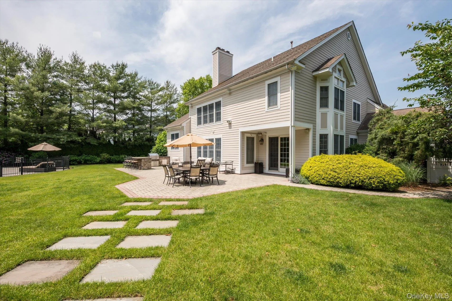 37 Legends Circle, Huntington, NY, 6 Bedrooms Bedrooms, 13 Rooms Rooms,5 BathroomsBathrooms,Residential,For Rent,Legends,0,1046462 37 Legends Circle, Huntington, NY, 6 Bedrooms Bedrooms, 13 Rooms Rooms,5 BathroomsBathrooms,Residential,For Rent,Legends,0,1046462