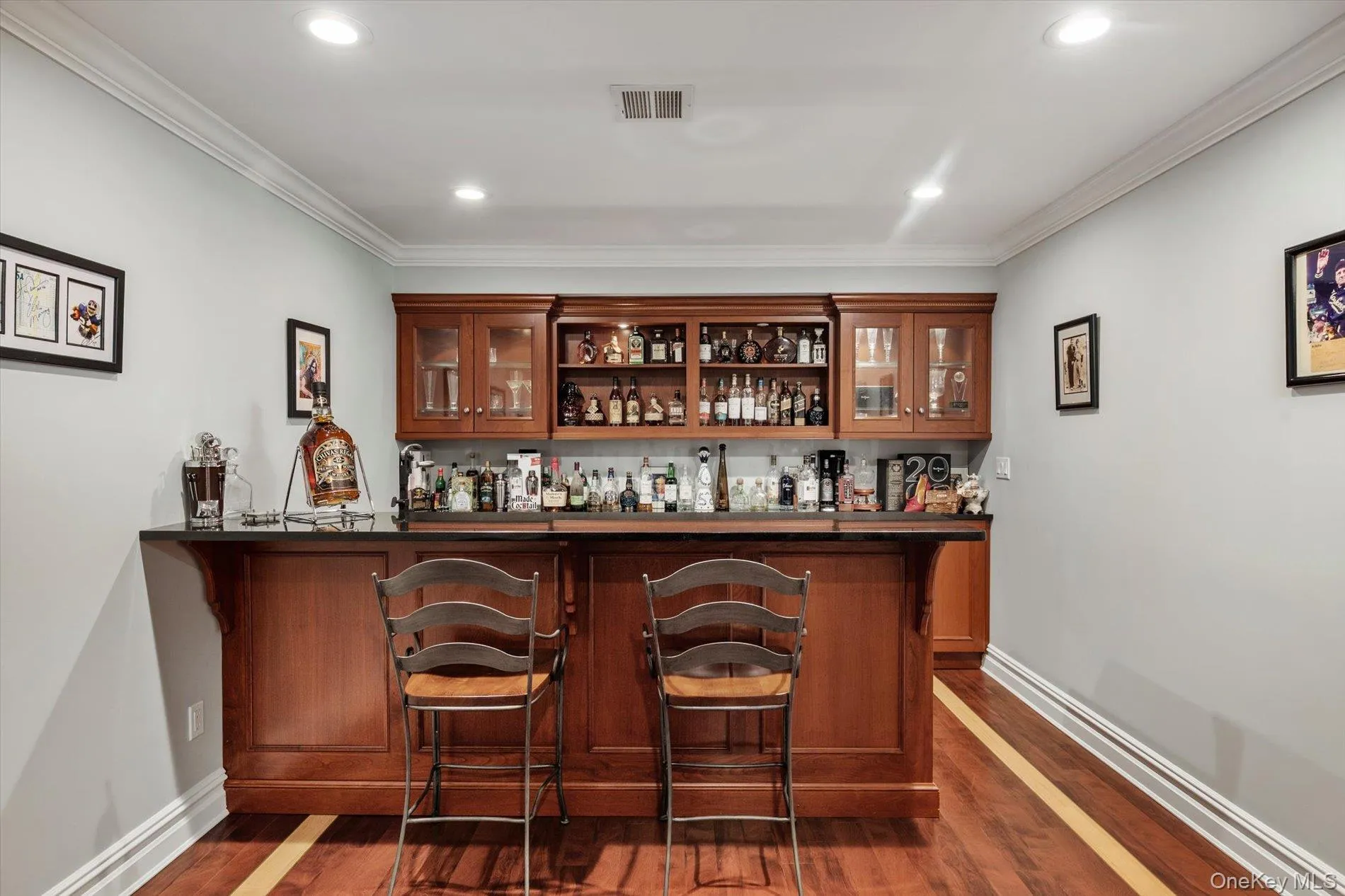 37 Legends Circle, Huntington, NY, 6 Bedrooms Bedrooms, 13 Rooms Rooms,5 BathroomsBathrooms,Residential,For Rent,Legends,0,1046462 37 Legends Circle, Huntington, NY, 6 Bedrooms Bedrooms, 13 Rooms Rooms,5 BathroomsBathrooms,Residential,For Rent,Legends,0,1046462