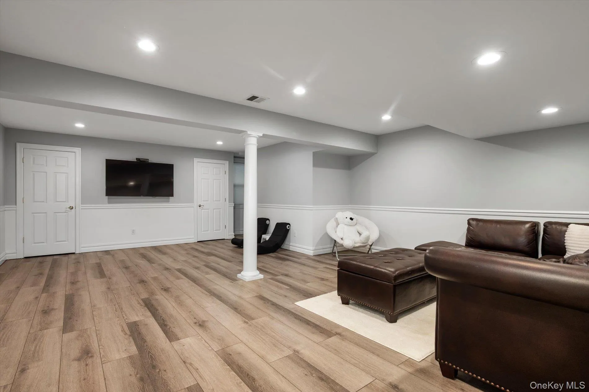 37 Legends Circle, Huntington, NY, 6 Bedrooms Bedrooms, 13 Rooms Rooms,5 BathroomsBathrooms,Residential,For Rent,Legends,0,1046462 37 Legends Circle, Huntington, NY, 6 Bedrooms Bedrooms, 13 Rooms Rooms,5 BathroomsBathrooms,Residential,For Rent,Legends,0,1046462