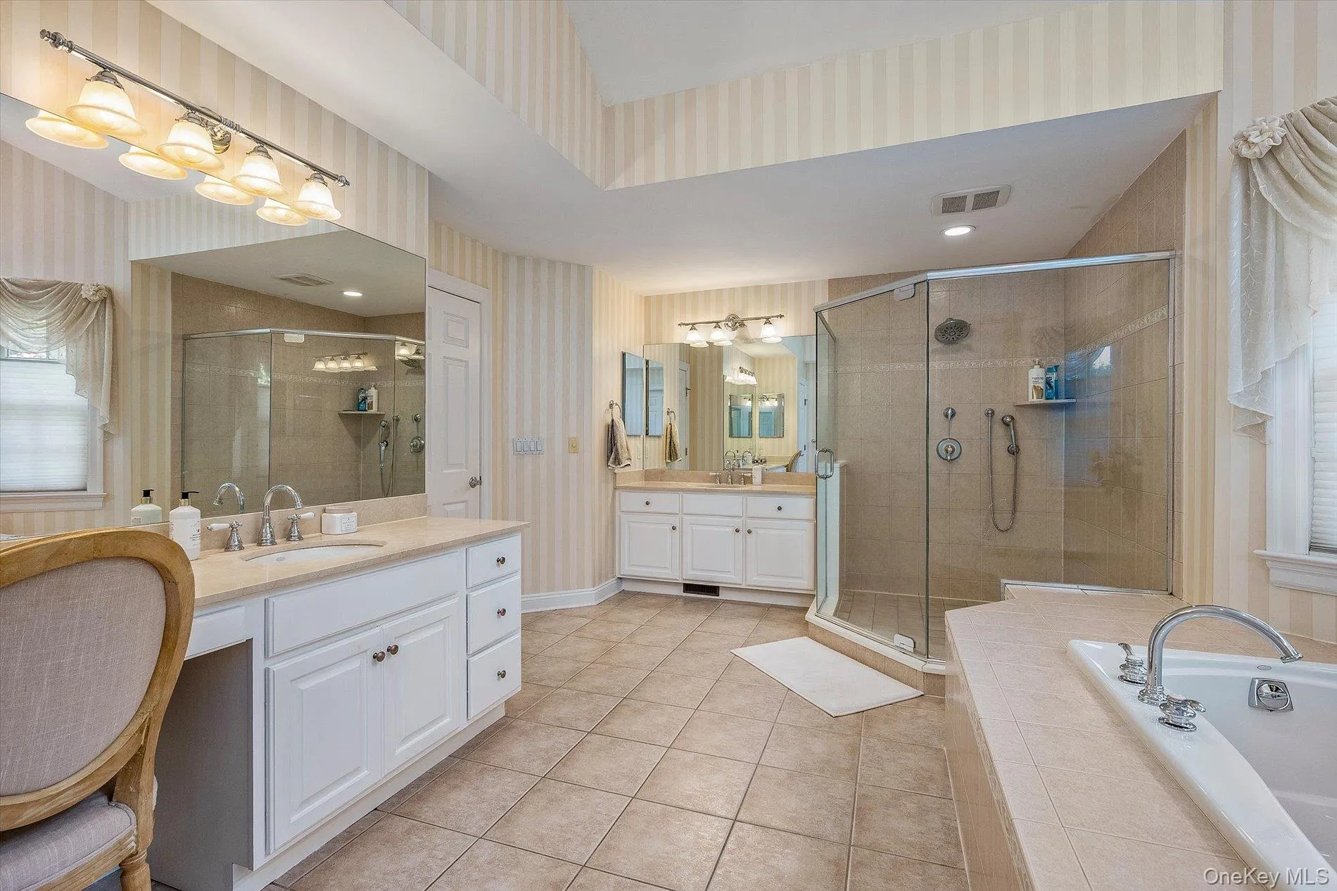 37 Legends Circle, Huntington, NY, 6 Bedrooms Bedrooms, 13 Rooms Rooms,5 BathroomsBathrooms,Residential,For Rent,Legends,0,1046462 37 Legends Circle, Huntington, NY, 6 Bedrooms Bedrooms, 13 Rooms Rooms,5 BathroomsBathrooms,Residential,For Rent,Legends,0,1046462