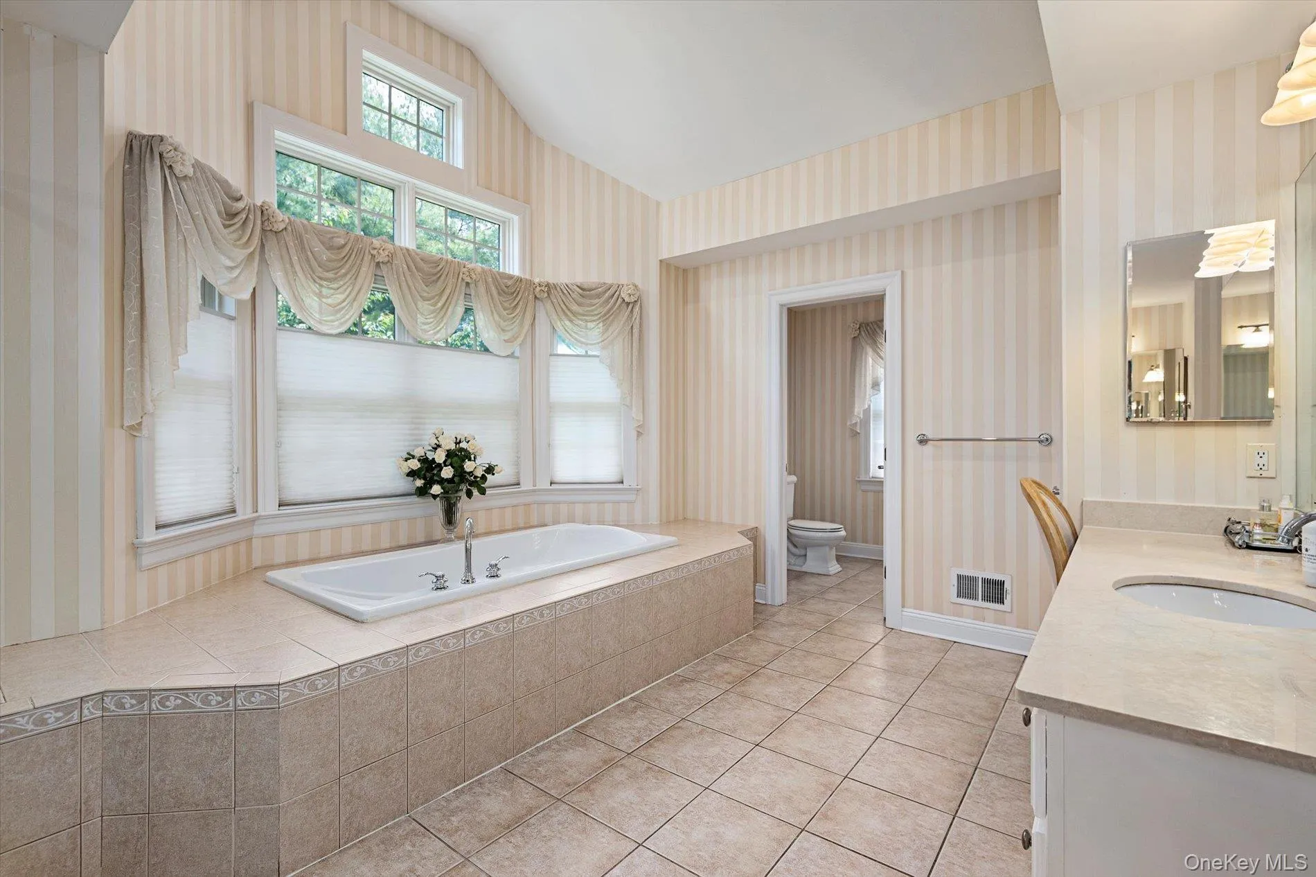 37 Legends Circle, Huntington, NY, 6 Bedrooms Bedrooms, 13 Rooms Rooms,5 BathroomsBathrooms,Residential,For Rent,Legends,0,1046462 37 Legends Circle, Huntington, NY, 6 Bedrooms Bedrooms, 13 Rooms Rooms,5 BathroomsBathrooms,Residential,For Rent,Legends,0,1046462