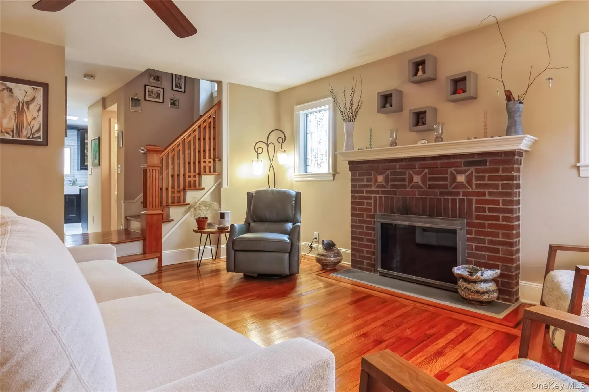 Living Room w/Fireplace Living Room w/Fireplace