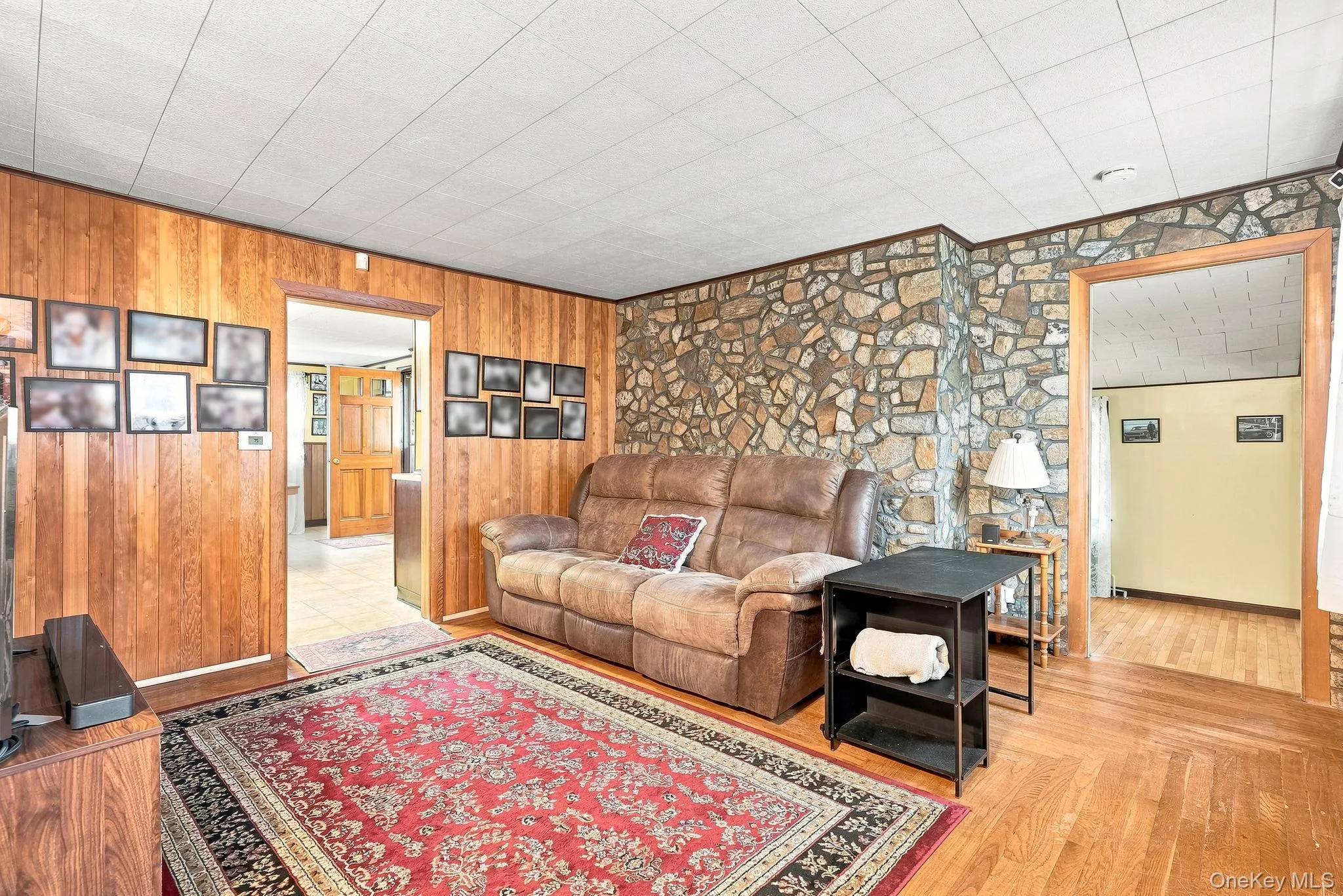 83 Brewster Avenue, Yonkers, NY, 2 Bedrooms Bedrooms, 6 Rooms Rooms,1 BathroomBathrooms,Residential,For Rent,Brewster,0,1046469 83 Brewster Avenue, Yonkers, NY, 2 Bedrooms Bedrooms, 6 Rooms Rooms,1 BathroomBathrooms,Residential,For Rent,Brewster,0,1046469