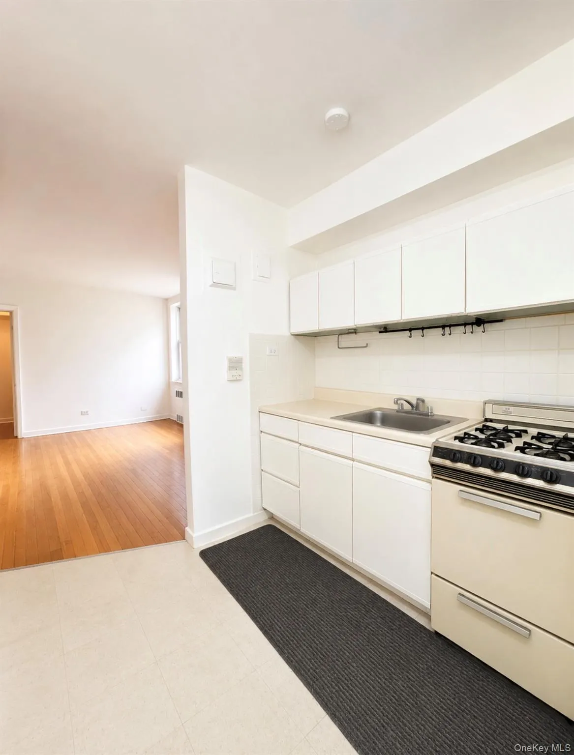 14445 Sanford Avenue, New York, NY, 2 Rooms Rooms,1 BathroomBathrooms,Residential,For Rent,Sanford,0,1046473 14445 Sanford Avenue, New York, NY, 2 Rooms Rooms,1 BathroomBathrooms,Residential,For Rent,Sanford,0,1046473