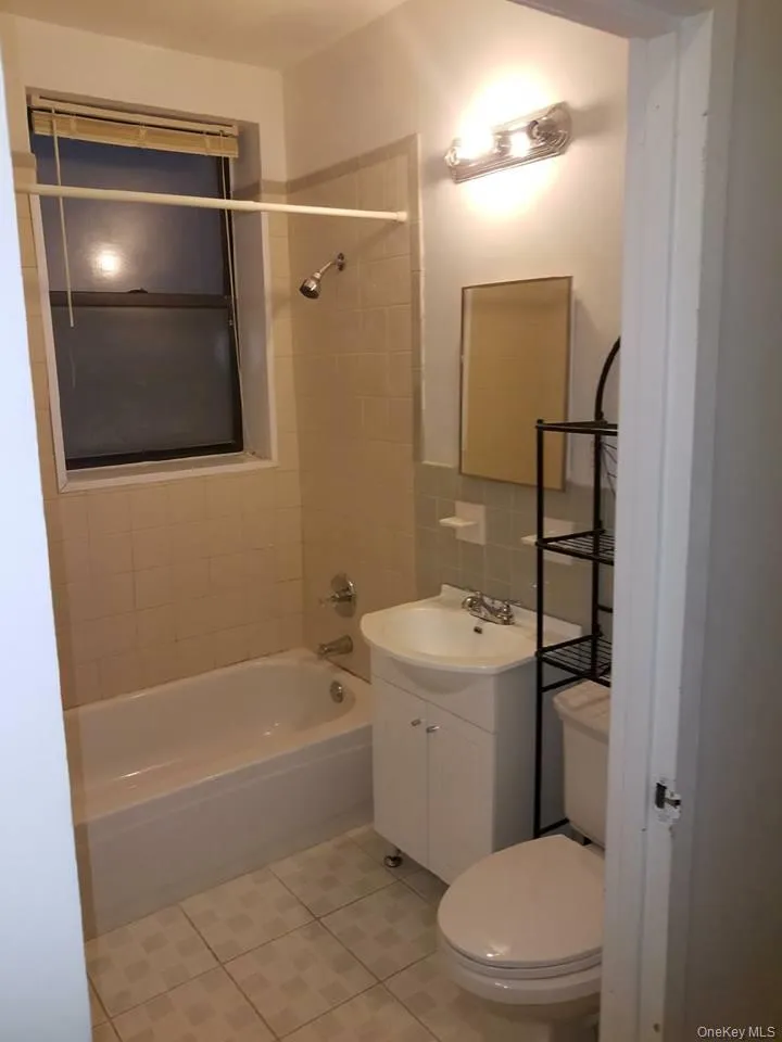 1047 Faile Street, New York, NY, 2 Bedrooms Bedrooms, 5 Rooms Rooms,1 BathroomBathrooms,Residential,For Rent,Faile,0,1046475 1047 Faile Street, New York, NY, 2 Bedrooms Bedrooms, 5 Rooms Rooms,1 BathroomBathrooms,Residential,For Rent,Faile,0,1046475