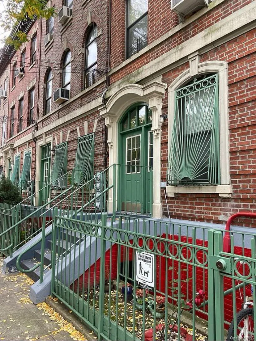 1047 Faile Street, New York, NY, 2 Bedrooms Bedrooms, 5 Rooms Rooms,1 BathroomBathrooms,Residential,For Rent,Faile,0,1046475 1047 Faile Street, New York, NY, 2 Bedrooms Bedrooms, 5 Rooms Rooms,1 BathroomBathrooms,Residential,For Rent,Faile,0,1046475