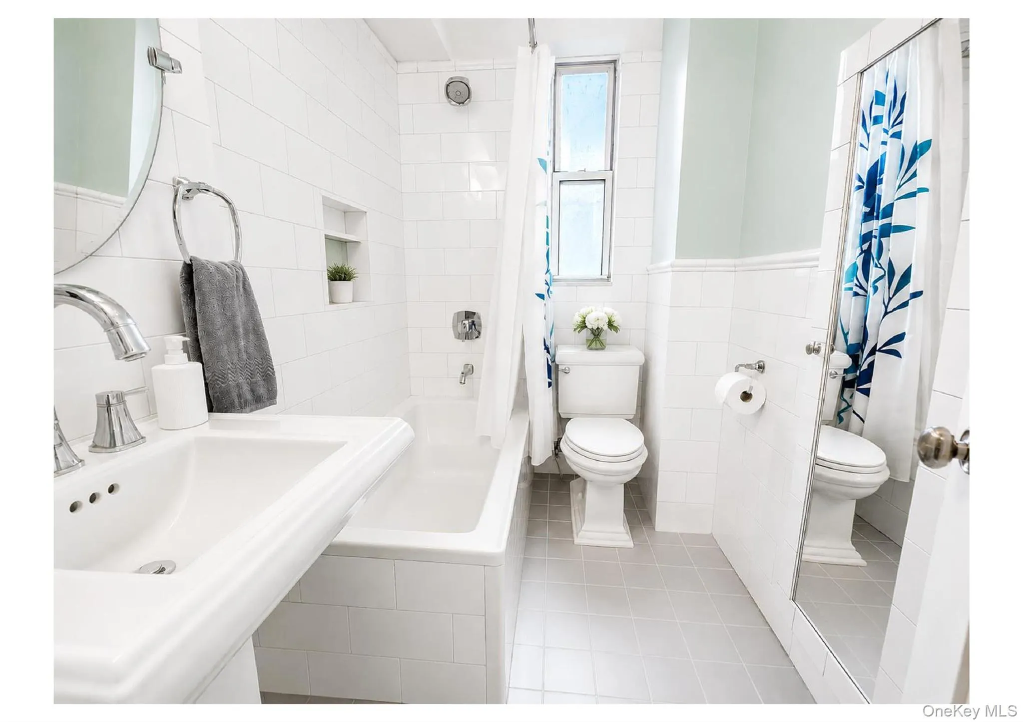 73-12 35th Avenue, New York, NY, 2 Bedrooms Bedrooms, 5 Rooms Rooms,1 BathroomBathrooms,Residential,For Rent,35th,0,1046476 73-12 35th Avenue, New York, NY, 2 Bedrooms Bedrooms, 5 Rooms Rooms,1 BathroomBathrooms,Residential,For Rent,35th,0,1046476