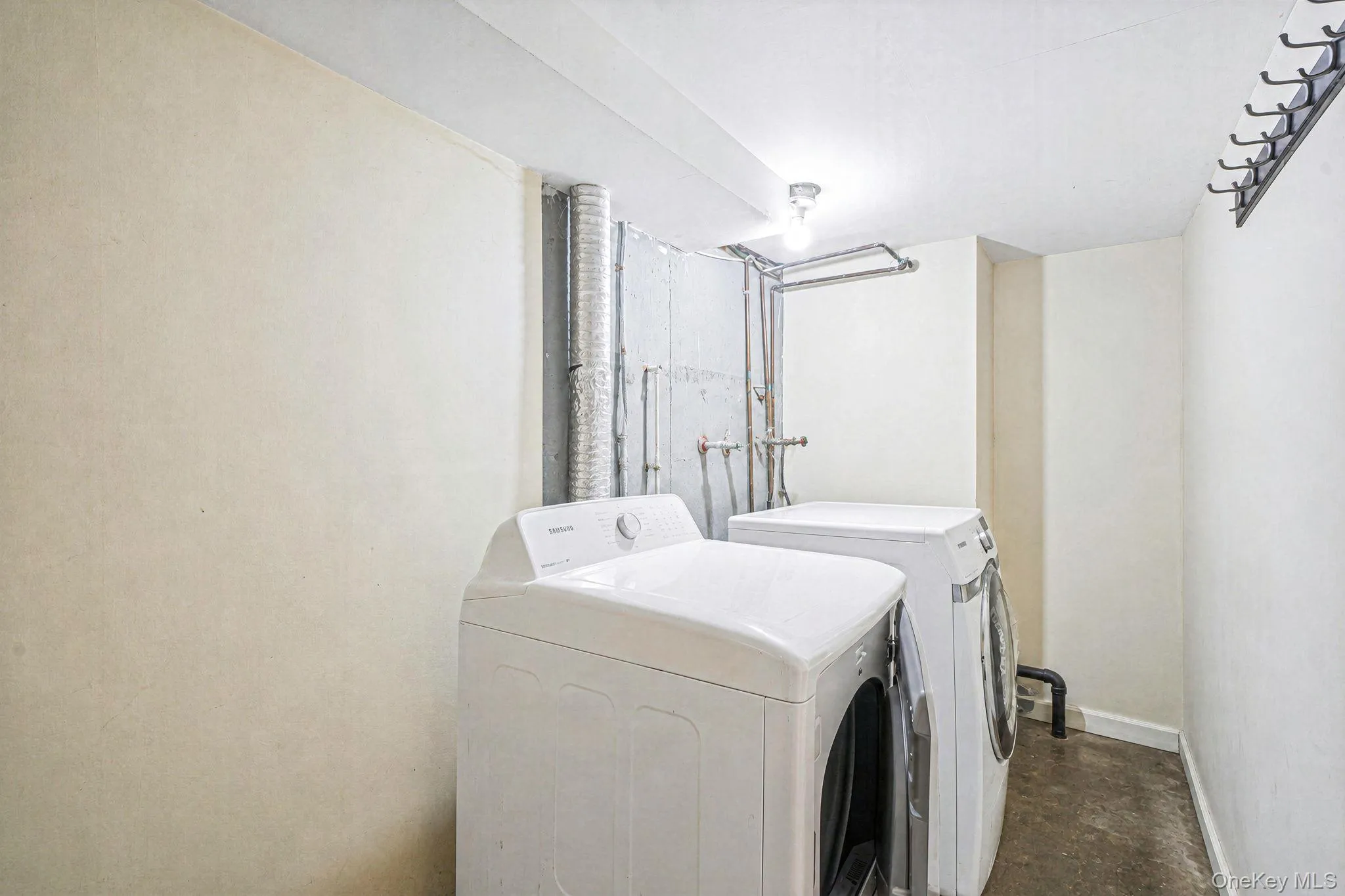 407 Main Street, Babylon, NY, 3 Bedrooms Bedrooms, 6 Rooms Rooms,2 BathroomsBathrooms,Residential,For Rent,Main,0,1046479 407 Main Street, Babylon, NY, 3 Bedrooms Bedrooms, 6 Rooms Rooms,2 BathroomsBathrooms,Residential,For Rent,Main,0,1046479