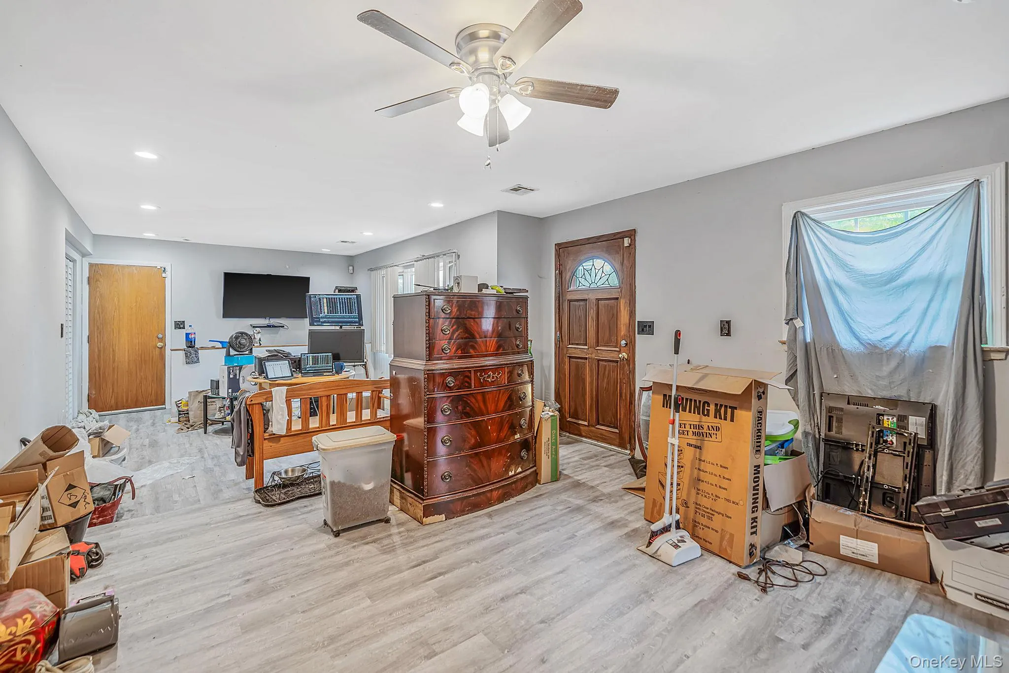 407 Main Street, Babylon, NY, 3 Bedrooms Bedrooms, 6 Rooms Rooms,2 BathroomsBathrooms,Residential,For Rent,Main,0,1046479 407 Main Street, Babylon, NY, 3 Bedrooms Bedrooms, 6 Rooms Rooms,2 BathroomsBathrooms,Residential,For Rent,Main,0,1046479