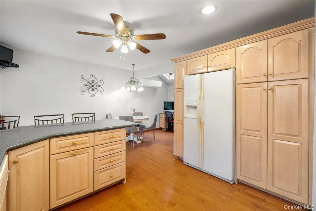 4 Briary Road, Greenburgh, NY, 4 Bedrooms Bedrooms, 6 Rooms Rooms,2 BathroomsBathrooms,Residential,For Rent,Briary,0,1046482 4 Briary Road, Greenburgh, NY, 4 Bedrooms Bedrooms, 6 Rooms Rooms,2 BathroomsBathrooms,Residential,For Rent,Briary,0,1046482