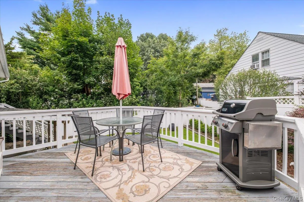 4 Briary Road, Greenburgh, NY, 4 Bedrooms Bedrooms, 6 Rooms Rooms,2 BathroomsBathrooms,Residential,For Rent,Briary,0,1046482 4 Briary Road, Greenburgh, NY, 4 Bedrooms Bedrooms, 6 Rooms Rooms,2 BathroomsBathrooms,Residential,For Rent,Briary,0,1046482