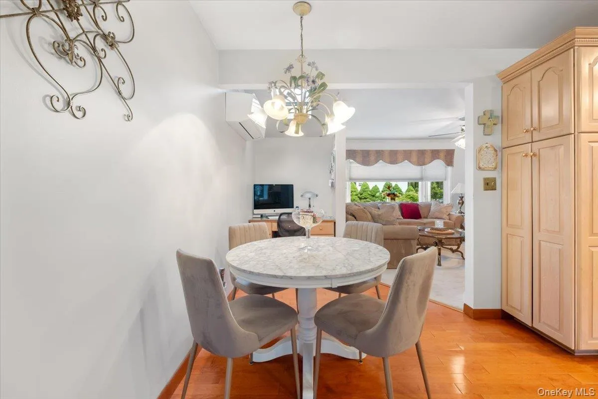 4 Briary Road, Greenburgh, NY, 4 Bedrooms Bedrooms, 6 Rooms Rooms,2 BathroomsBathrooms,Residential,For Rent,Briary,0,1046482 4 Briary Road, Greenburgh, NY, 4 Bedrooms Bedrooms, 6 Rooms Rooms,2 BathroomsBathrooms,Residential,For Rent,Briary,0,1046482