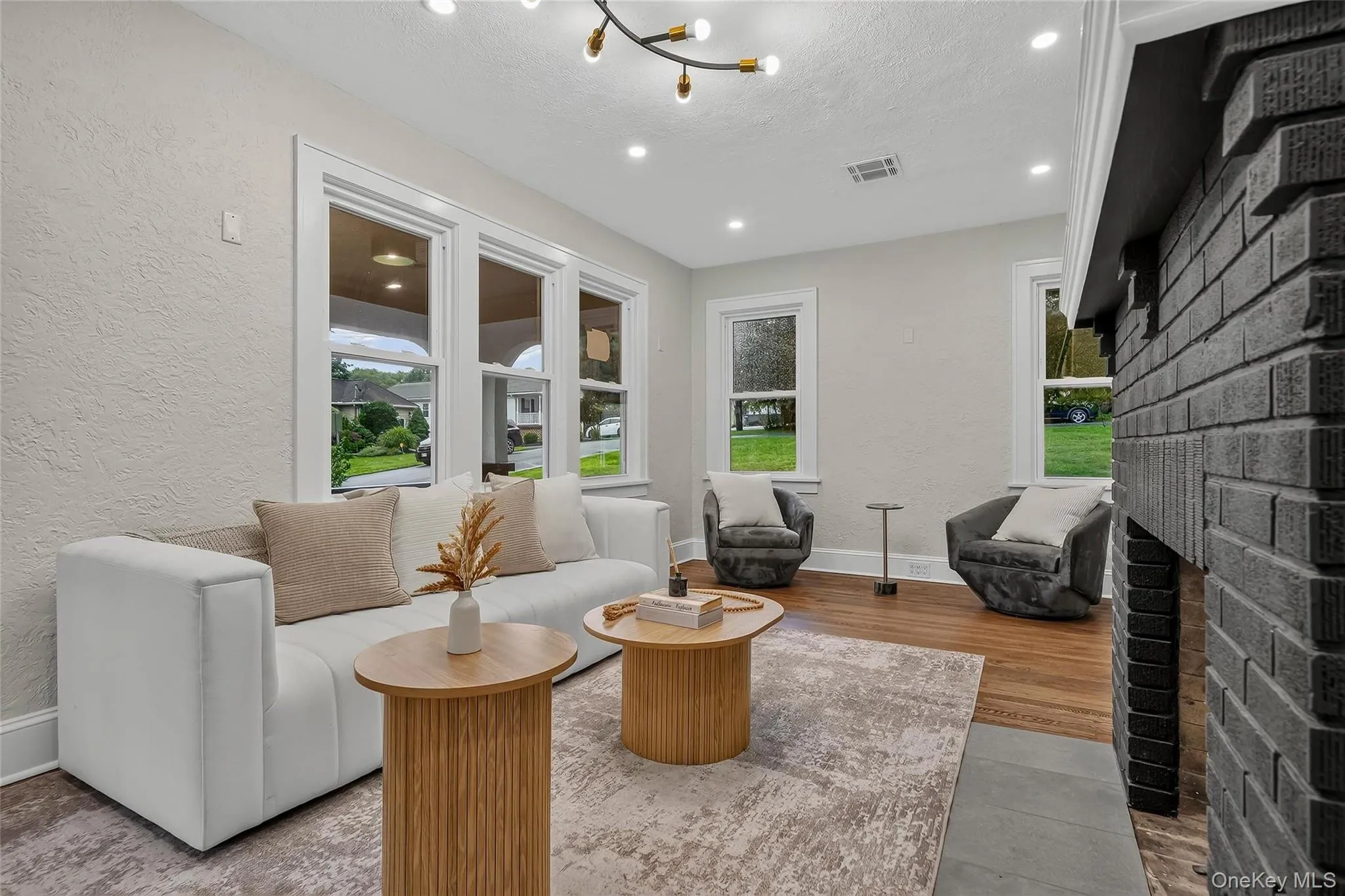 16 Maple Avenue, Clarkstown, NY, 4 Bedrooms Bedrooms, 9 Rooms Rooms,2 BathroomsBathrooms,Residential Lease,For Rent,Maple,0,1046485 16 Maple Avenue, Clarkstown, NY, 4 Bedrooms Bedrooms, 9 Rooms Rooms,2 BathroomsBathrooms,Residential Lease,For Rent,Maple,0,1046485