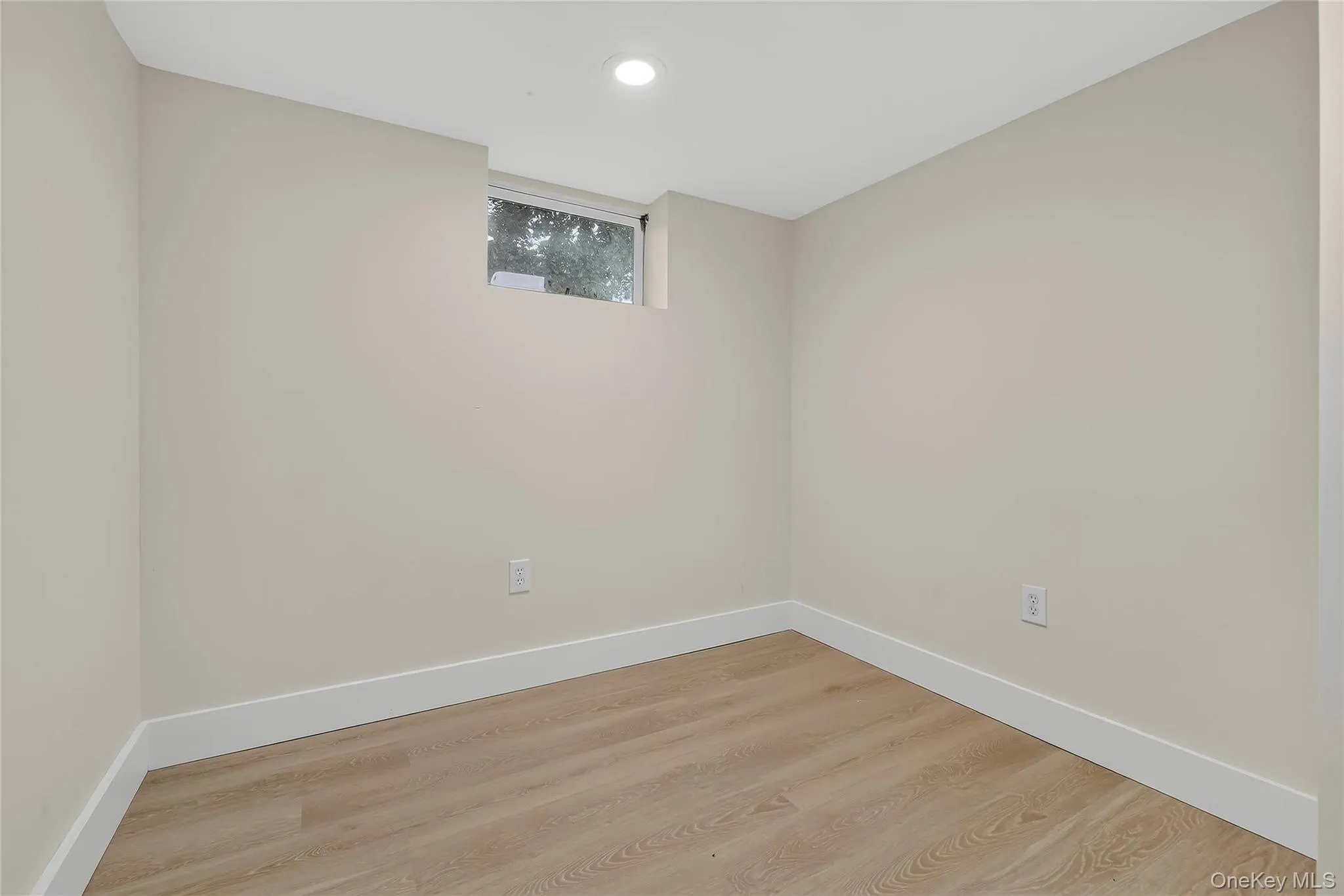 16 Maple Avenue, Clarkstown, NY, 4 Bedrooms Bedrooms, 9 Rooms Rooms,2 BathroomsBathrooms,Residential Lease,For Rent,Maple,0,1046485 16 Maple Avenue, Clarkstown, NY, 4 Bedrooms Bedrooms, 9 Rooms Rooms,2 BathroomsBathrooms,Residential Lease,For Rent,Maple,0,1046485
