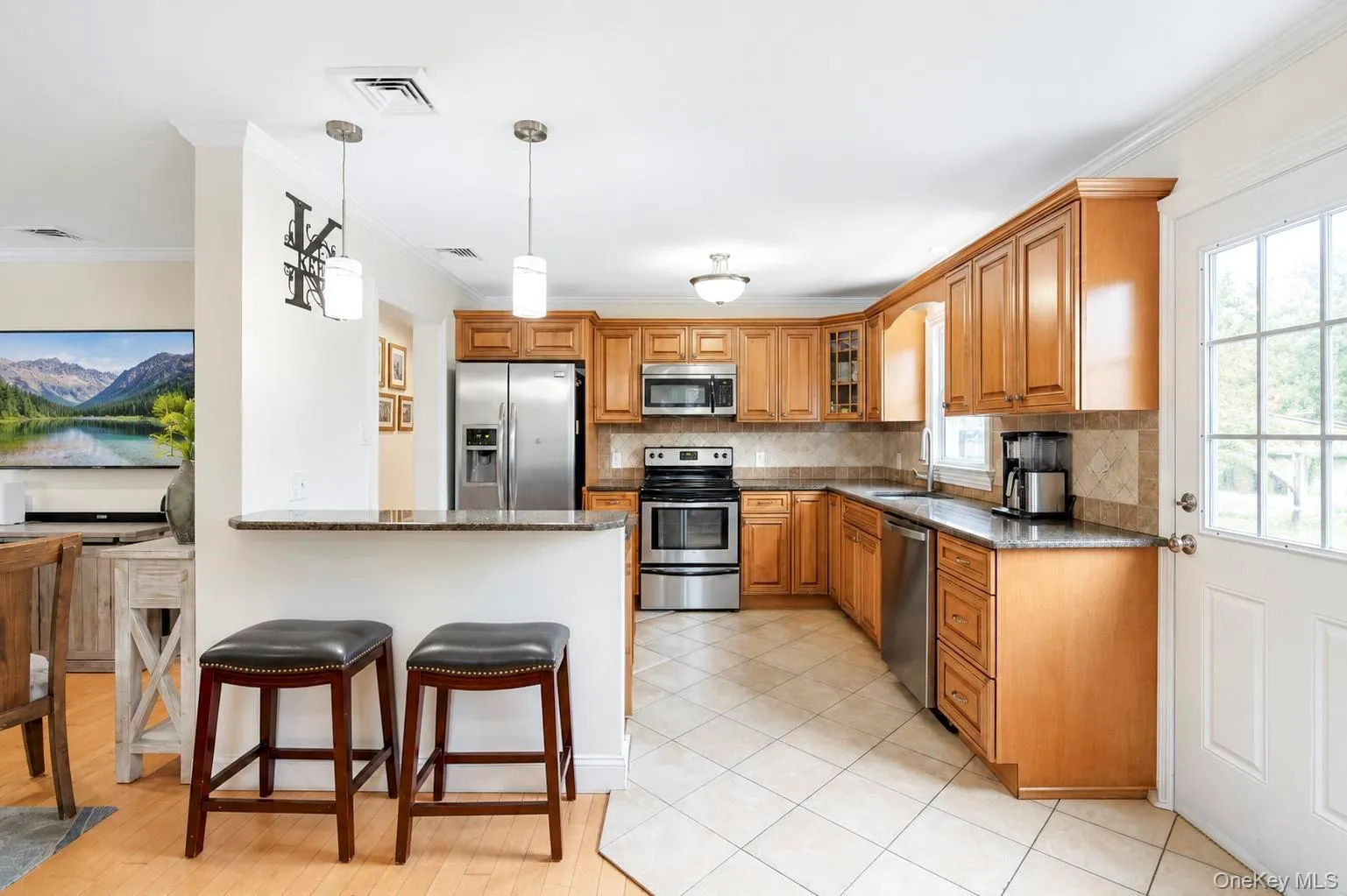 18 Hillcrest Road, Brookhaven, NY, 3 Bedrooms Bedrooms, 9 Rooms Rooms,1 BathroomBathrooms,Residential,For Rent,Hillcrest,0,1046492 18 Hillcrest Road, Brookhaven, NY, 3 Bedrooms Bedrooms, 9 Rooms Rooms,1 BathroomBathrooms,Residential,For Rent,Hillcrest,0,1046492