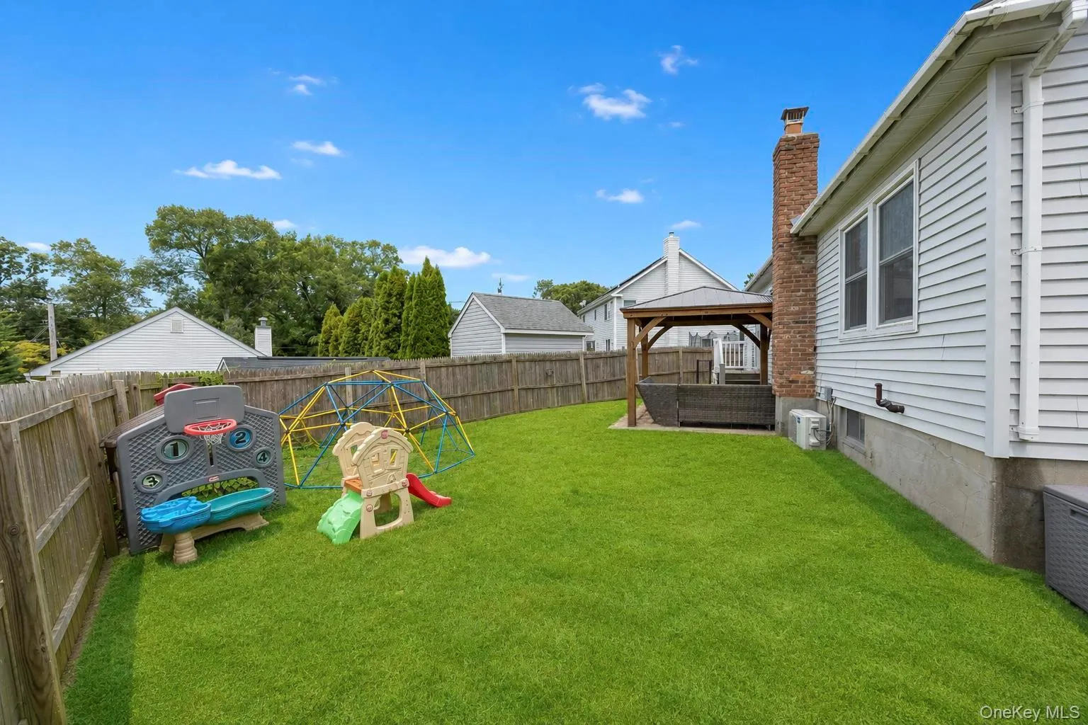 18 Hillcrest Road, Brookhaven, NY, 3 Bedrooms Bedrooms, 9 Rooms Rooms,1 BathroomBathrooms,Residential,For Rent,Hillcrest,0,1046492 18 Hillcrest Road, Brookhaven, NY, 3 Bedrooms Bedrooms, 9 Rooms Rooms,1 BathroomBathrooms,Residential,For Rent,Hillcrest,0,1046492