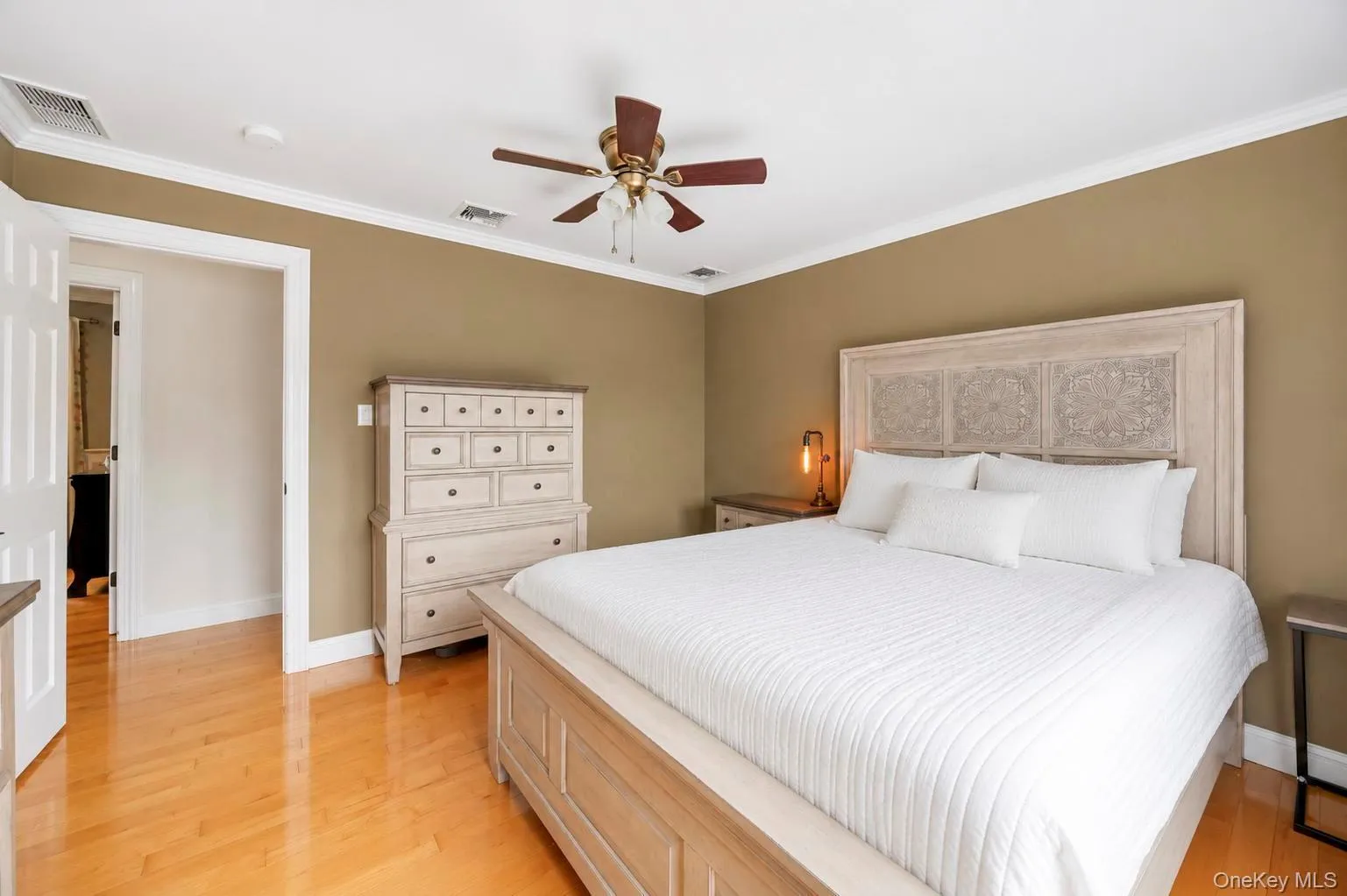 18 Hillcrest Road, Brookhaven, NY, 3 Bedrooms Bedrooms, 9 Rooms Rooms,1 BathroomBathrooms,Residential,For Rent,Hillcrest,0,1046492 18 Hillcrest Road, Brookhaven, NY, 3 Bedrooms Bedrooms, 9 Rooms Rooms,1 BathroomBathrooms,Residential,For Rent,Hillcrest,0,1046492