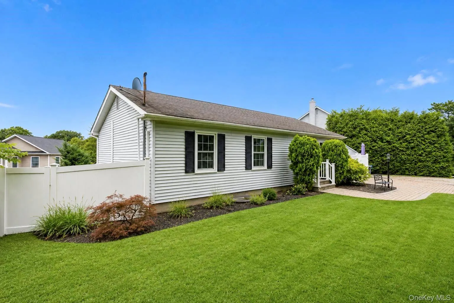 18 Hillcrest Road, Brookhaven, NY, 3 Bedrooms Bedrooms, 9 Rooms Rooms,1 BathroomBathrooms,Residential,For Rent,Hillcrest,0,1046492 18 Hillcrest Road, Brookhaven, NY, 3 Bedrooms Bedrooms, 9 Rooms Rooms,1 BathroomBathrooms,Residential,For Rent,Hillcrest,0,1046492
