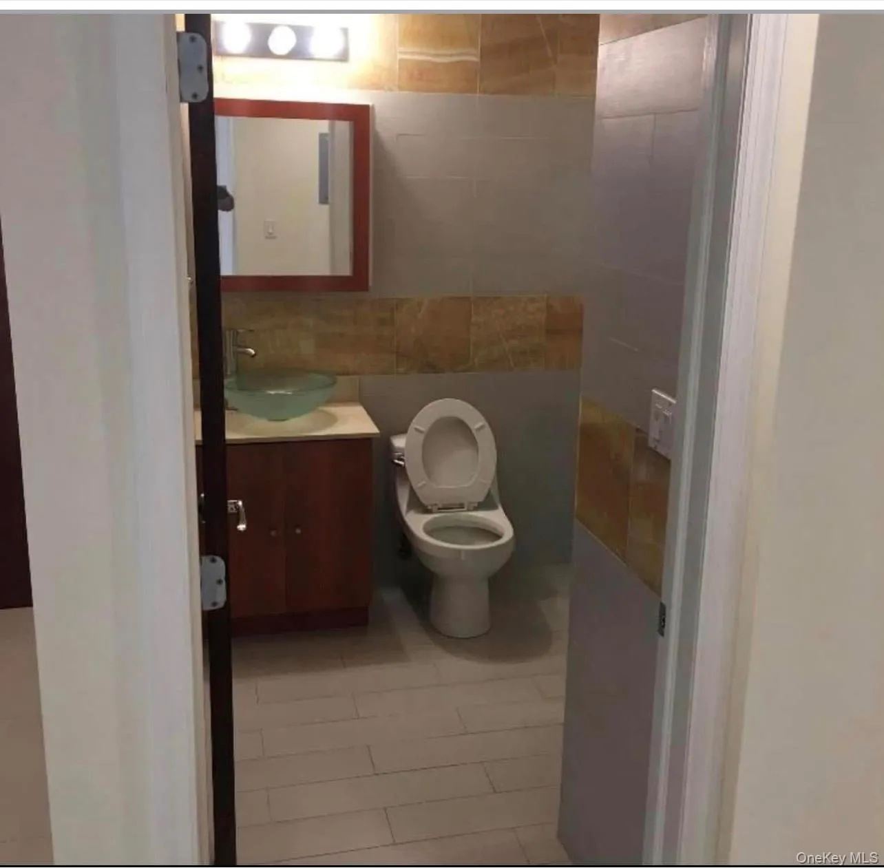 4 Chelsea Place, North Hempstead, NY, 2 Bedrooms Bedrooms, 5 Rooms Rooms,2 BathroomsBathrooms,Residential Lease,For Rent,Chelsea,0,1046496 4 Chelsea Place, North Hempstead, NY, 2 Bedrooms Bedrooms, 5 Rooms Rooms,2 BathroomsBathrooms,Residential Lease,For Rent,Chelsea,0,1046496