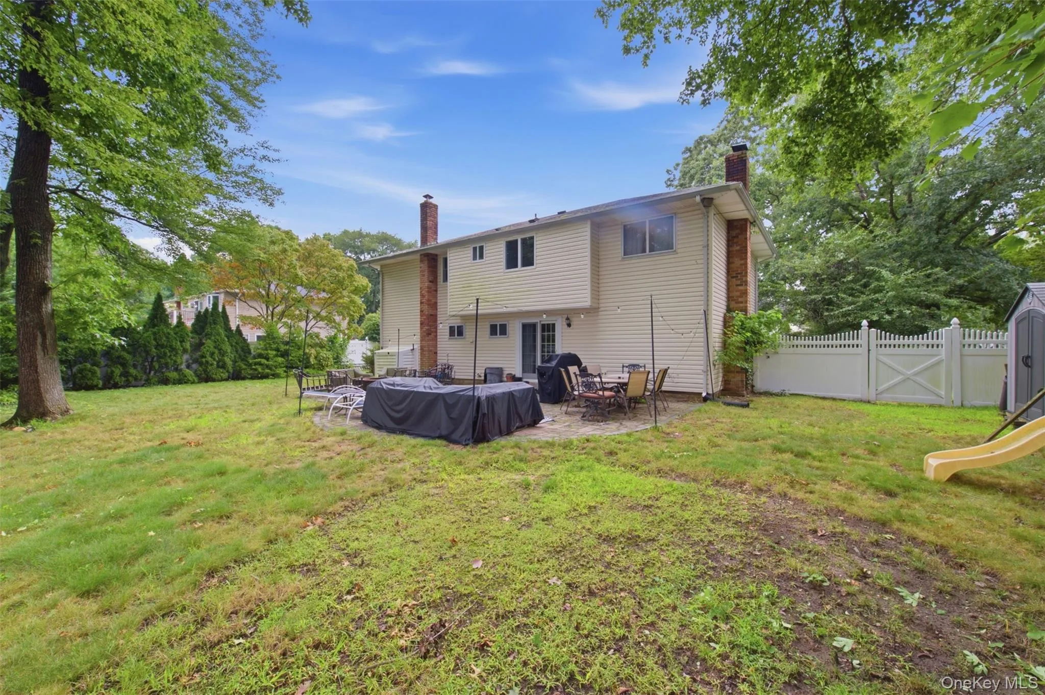 17 Jerome Street, Smithtown, NY, 4 Bedrooms Bedrooms, 8 Rooms Rooms,2 BathroomsBathrooms,Residential Lease,For Rent,Jerome,0,1046497 17 Jerome Street, Smithtown, NY, 4 Bedrooms Bedrooms, 8 Rooms Rooms,2 BathroomsBathrooms,Residential Lease,For Rent,Jerome,0,1046497
