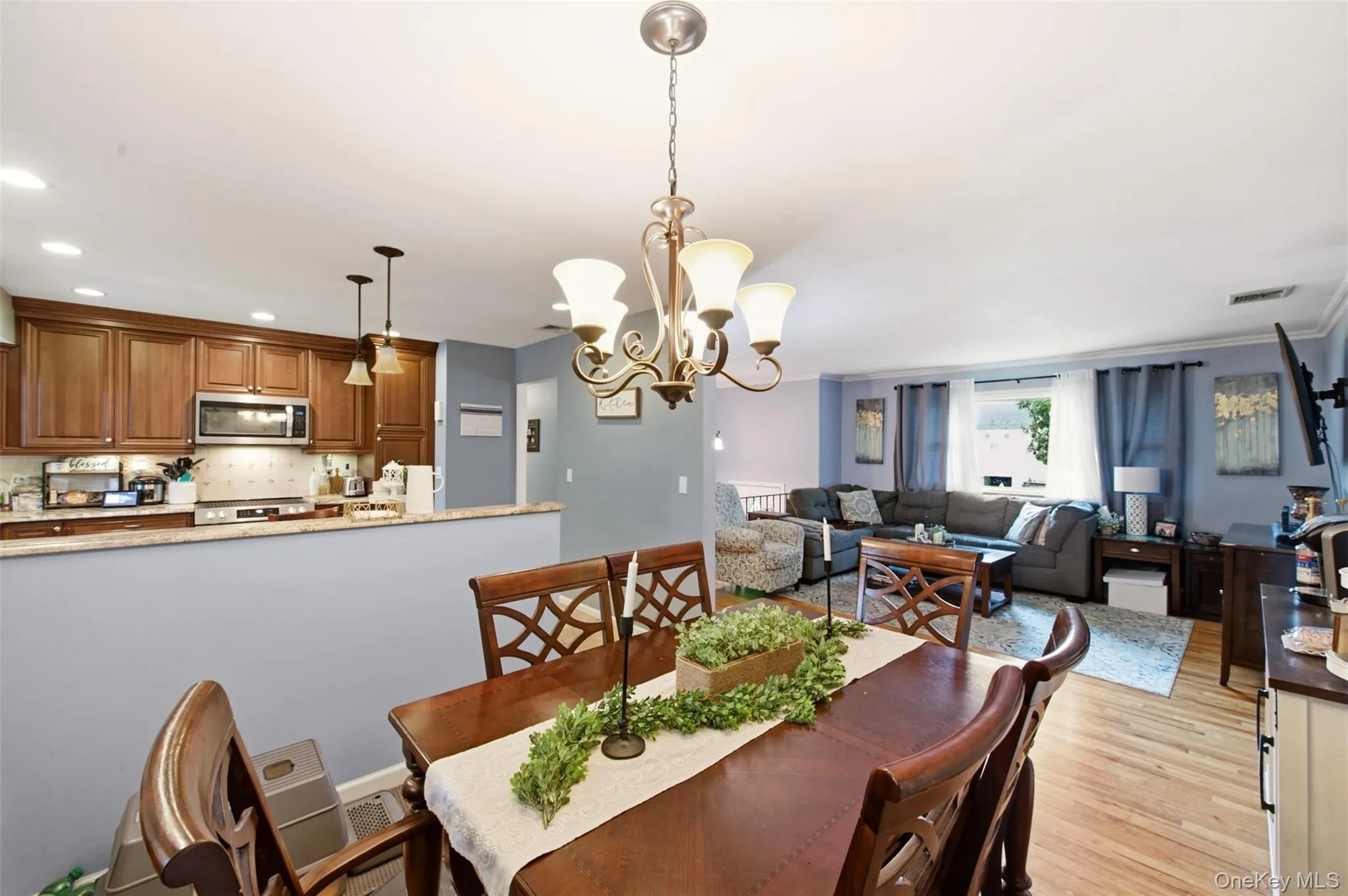17 Jerome Street, Smithtown, NY, 4 Bedrooms Bedrooms, 8 Rooms Rooms,2 BathroomsBathrooms,Residential Lease,For Rent,Jerome,0,1046497 17 Jerome Street, Smithtown, NY, 4 Bedrooms Bedrooms, 8 Rooms Rooms,2 BathroomsBathrooms,Residential Lease,For Rent,Jerome,0,1046497