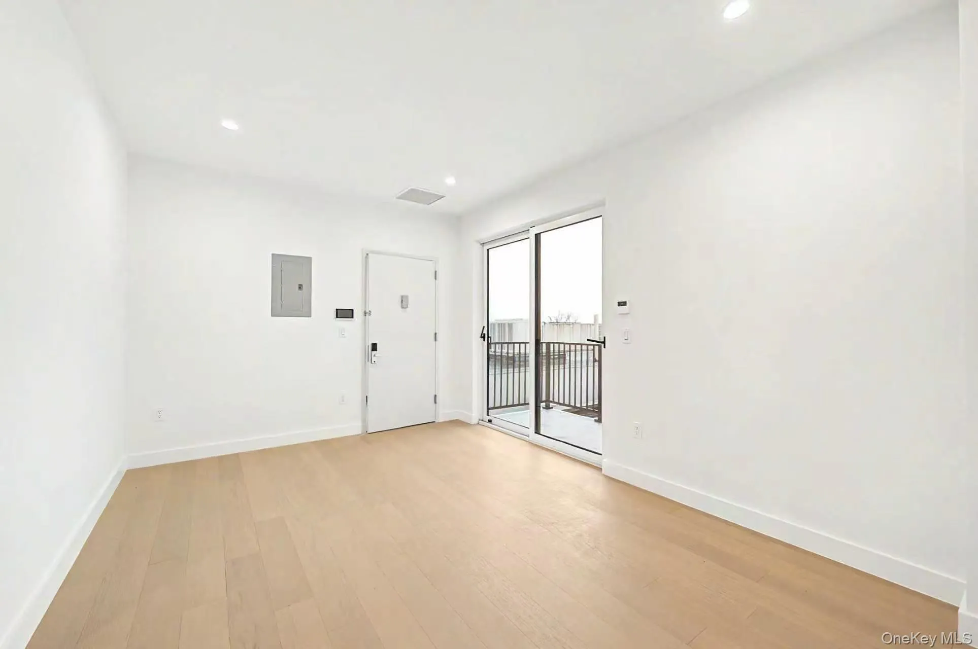 150-02 Northern Boulevard, New York, NY, 1 Bedroom Bedrooms, 3 Rooms Rooms,1 BathroomBathrooms,Residential,For Rent,Northern,0,1046499 150-02 Northern Boulevard, New York, NY, 1 Bedroom Bedrooms, 3 Rooms Rooms,1 BathroomBathrooms,Residential,For Rent,Northern,0,1046499