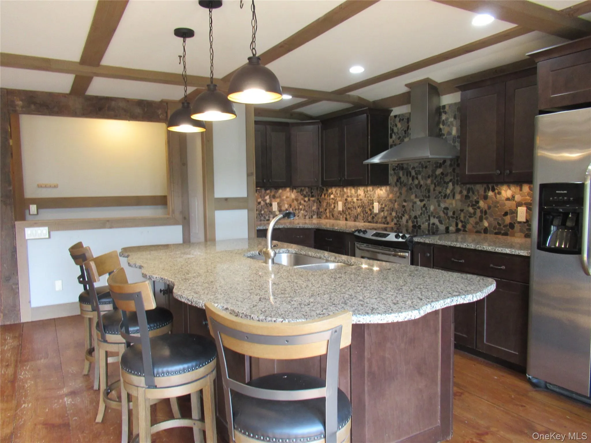 Large island with granite counter tops Large island with granite counter tops