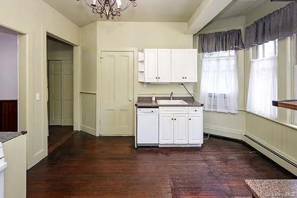 332 Franklin Avenue, Oyster Bay, NY, 1 Bedroom Bedrooms, 3 Rooms Rooms,1 BathroomBathrooms,Residential Lease,For Rent,Franklin,0,1046508 332 Franklin Avenue, Oyster Bay, NY, 1 Bedroom Bedrooms, 3 Rooms Rooms,1 BathroomBathrooms,Residential Lease,For Rent,Franklin,0,1046508