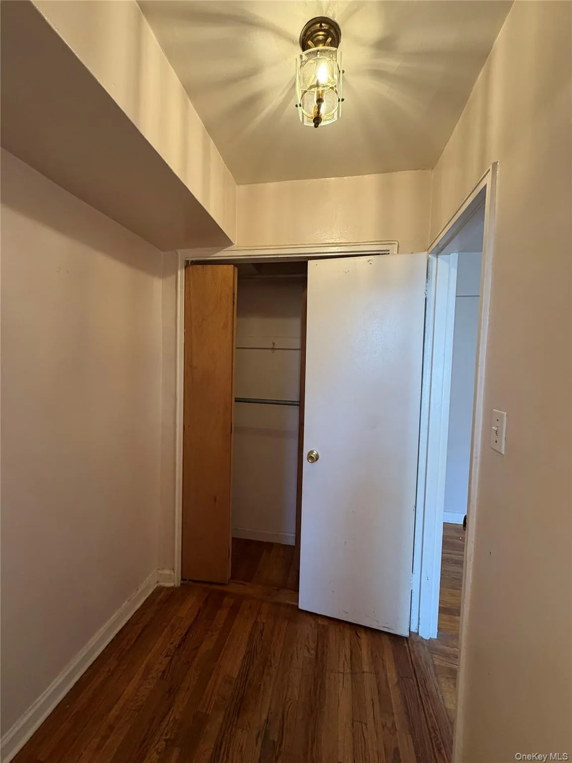 42-45 Kissena Boulevard, New York, NY, 1 Room Rooms,1 BathroomBathrooms,Residential,For Rent,Kissena Boulevard,0,1046511 42-45 Kissena Boulevard, New York, NY, 1 Room Rooms,1 BathroomBathrooms,Residential,For Rent,Kissena Boulevard,0,1046511