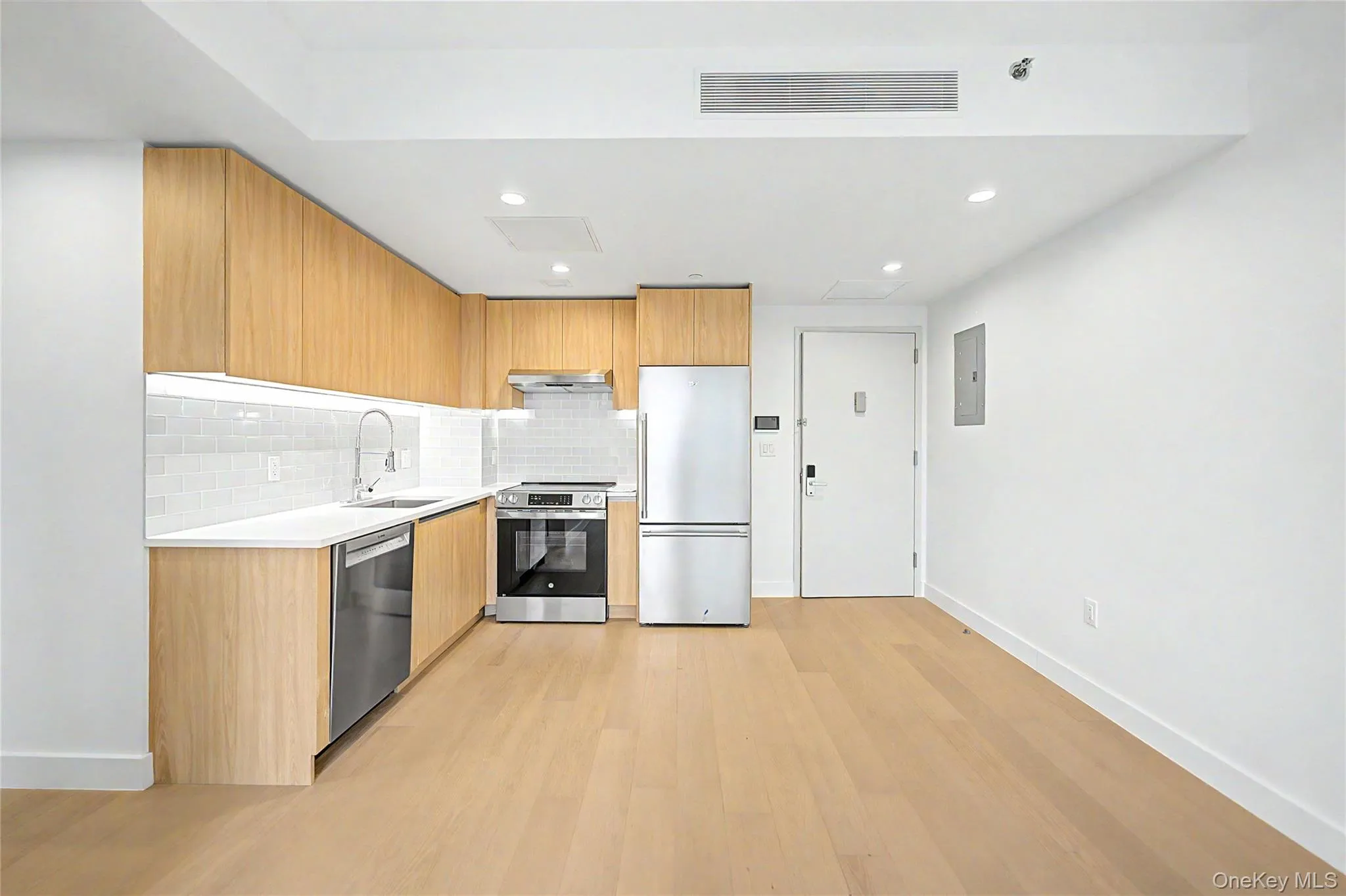 150-02 Northern Boulevard, New York, NY, 2 Bedrooms Bedrooms, 4 Rooms Rooms,2 BathroomsBathrooms,Residential,For Rent,Northern,0,1046512 150-02 Northern Boulevard, New York, NY, 2 Bedrooms Bedrooms, 4 Rooms Rooms,2 BathroomsBathrooms,Residential,For Rent,Northern,0,1046512