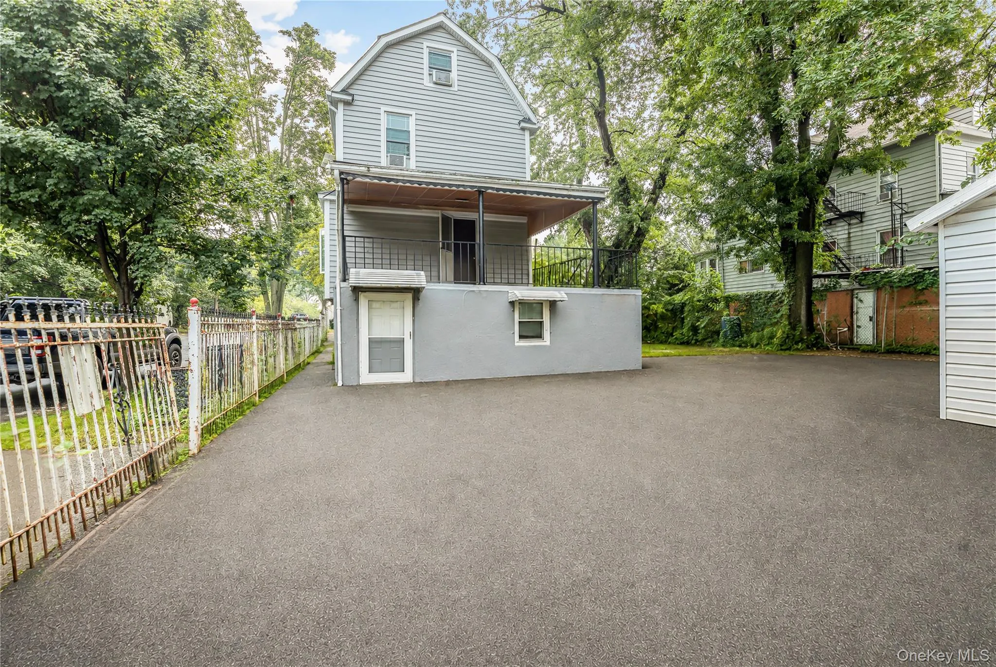 1963 Obrien Avenue, New York, NY, 3 Bedrooms Bedrooms, 9 Rooms Rooms,2 BathroomsBathrooms,Residential,For Rent,Obrien,0,1046513 1963 Obrien Avenue, New York, NY, 3 Bedrooms Bedrooms, 9 Rooms Rooms,2 BathroomsBathrooms,Residential,For Rent,Obrien,0,1046513