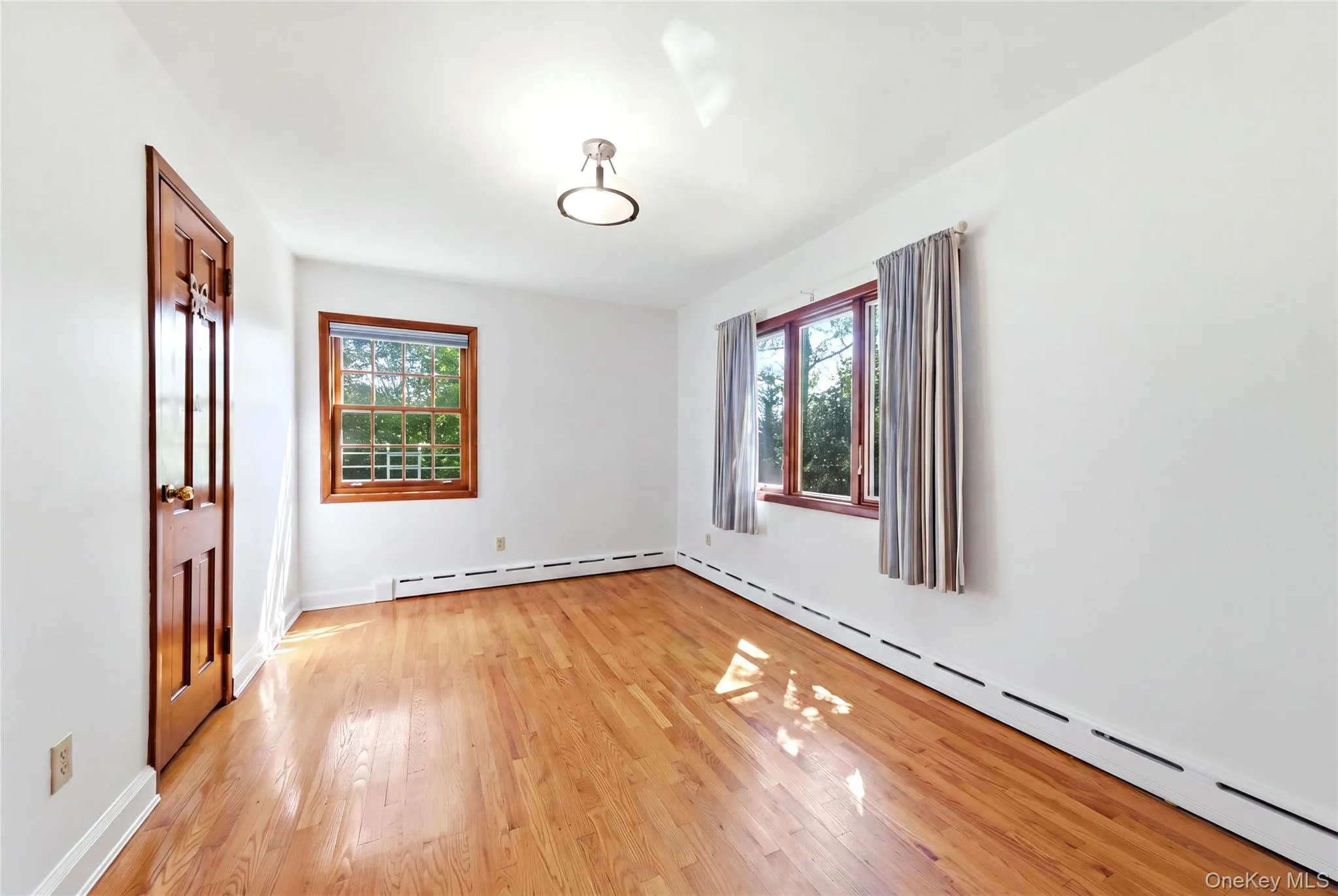 505 Bryant Avenue, North Hempstead, NY, 4 Bedrooms Bedrooms, 9 Rooms Rooms,2 BathroomsBathrooms,Residential Lease,For Rent,Bryant,0,1046524 505 Bryant Avenue, North Hempstead, NY, 4 Bedrooms Bedrooms, 9 Rooms Rooms,2 BathroomsBathrooms,Residential Lease,For Rent,Bryant,0,1046524